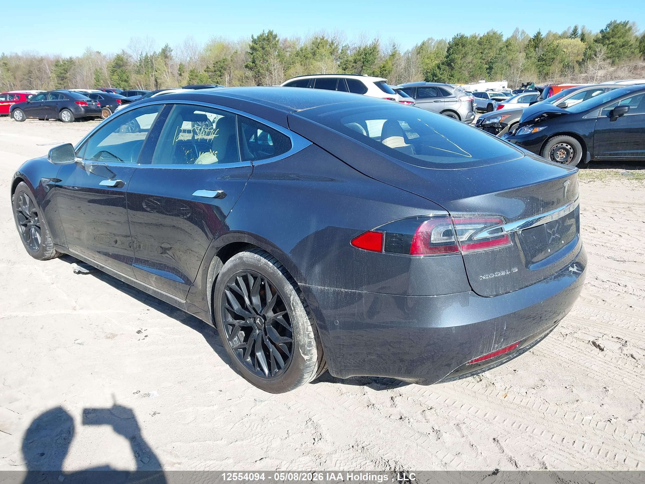 TESLA MODEL image 3