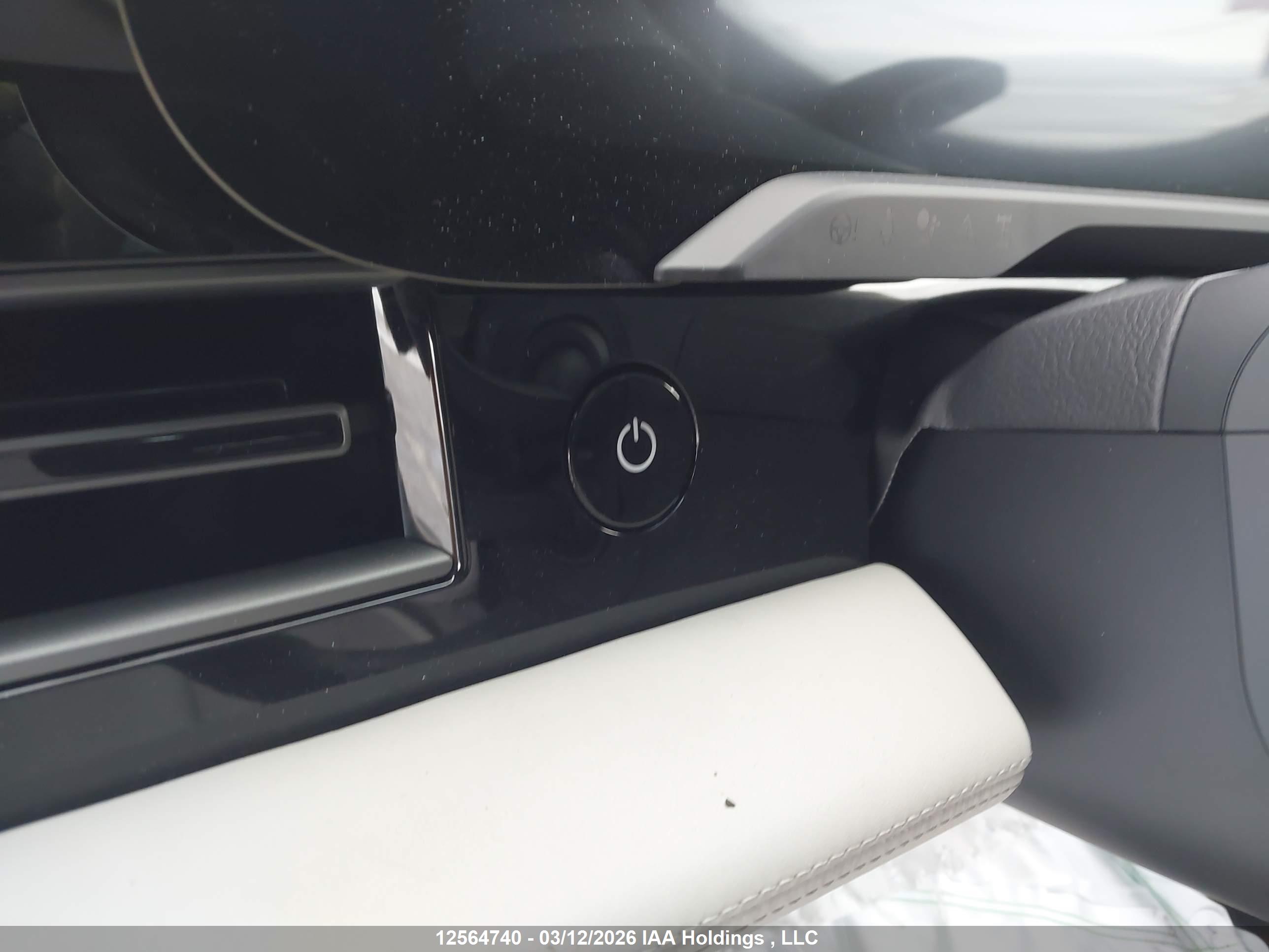 PORSCHE TAYCAN image 11