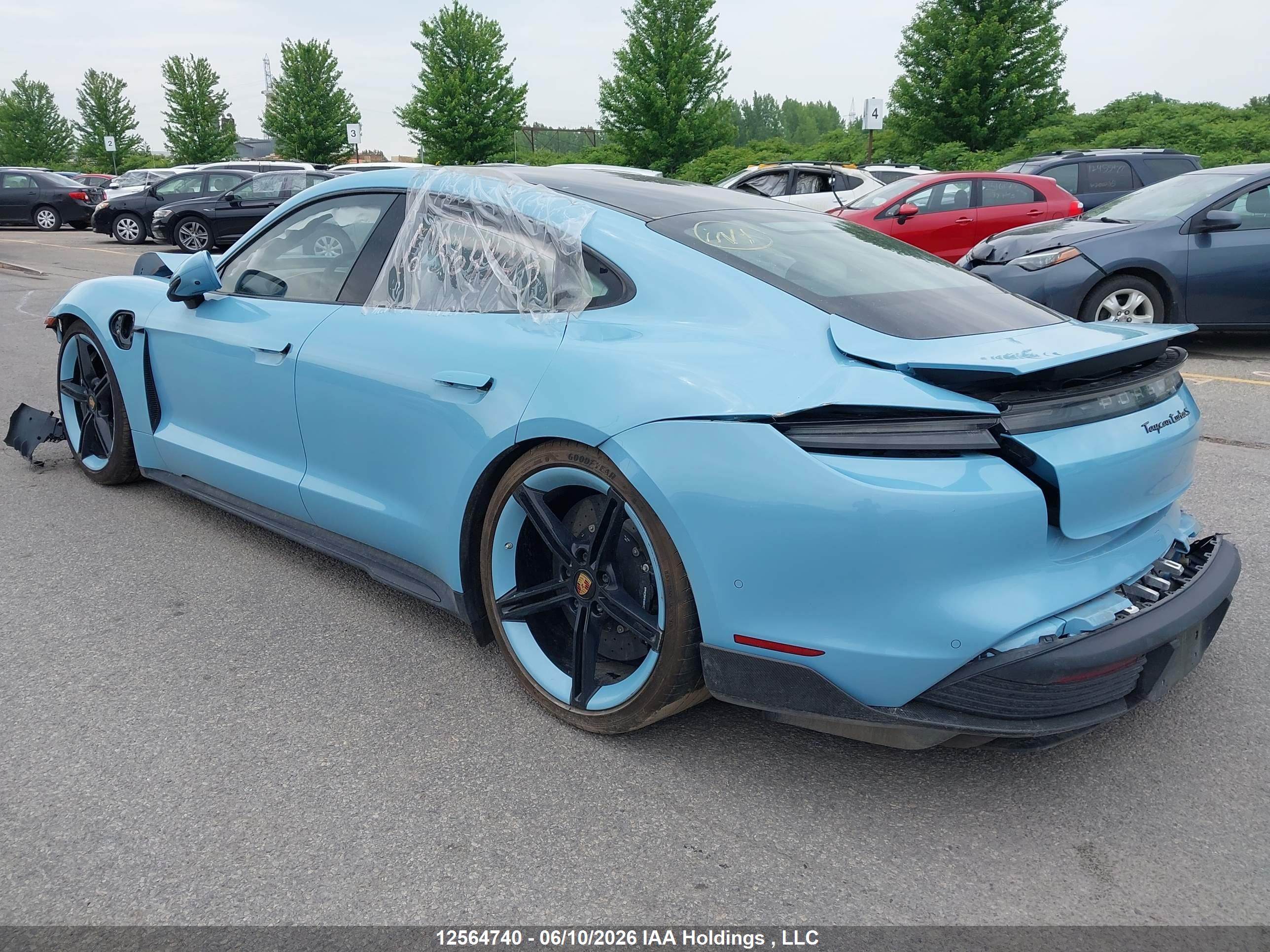 PORSCHE TAYCAN image 3