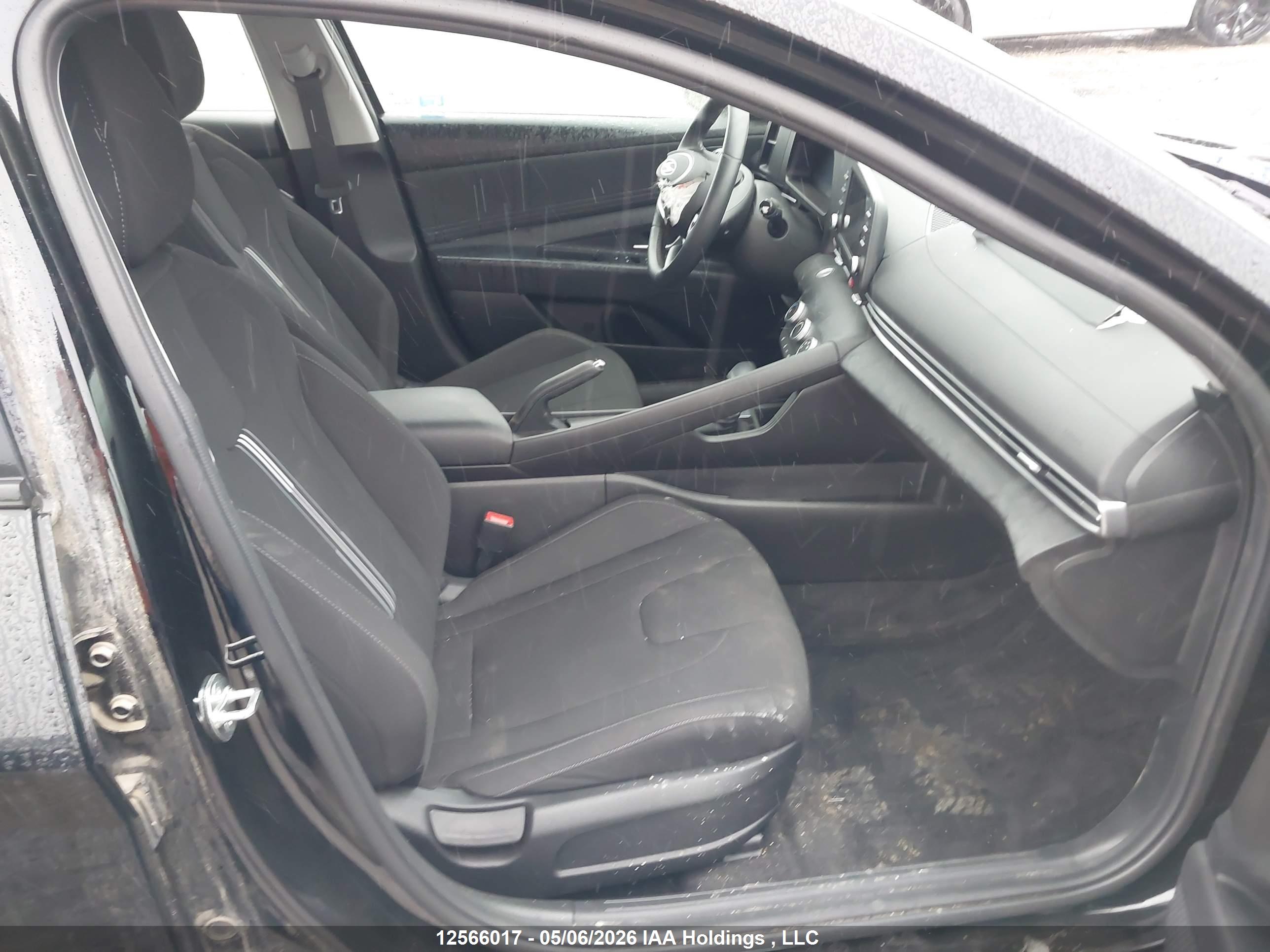HYUNDAI ELANTRA image 5