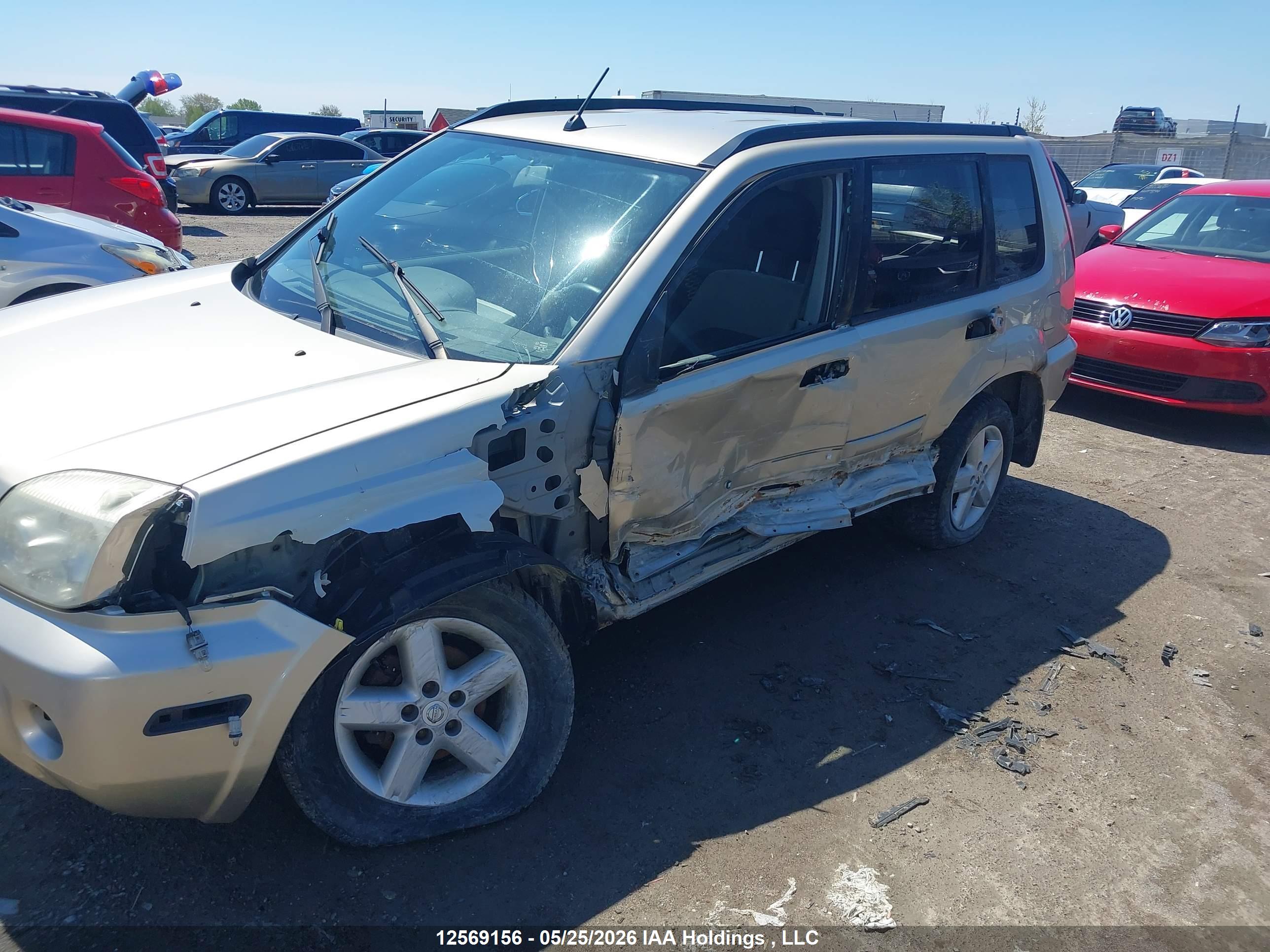 NISSAN X-TRAIL image 6
