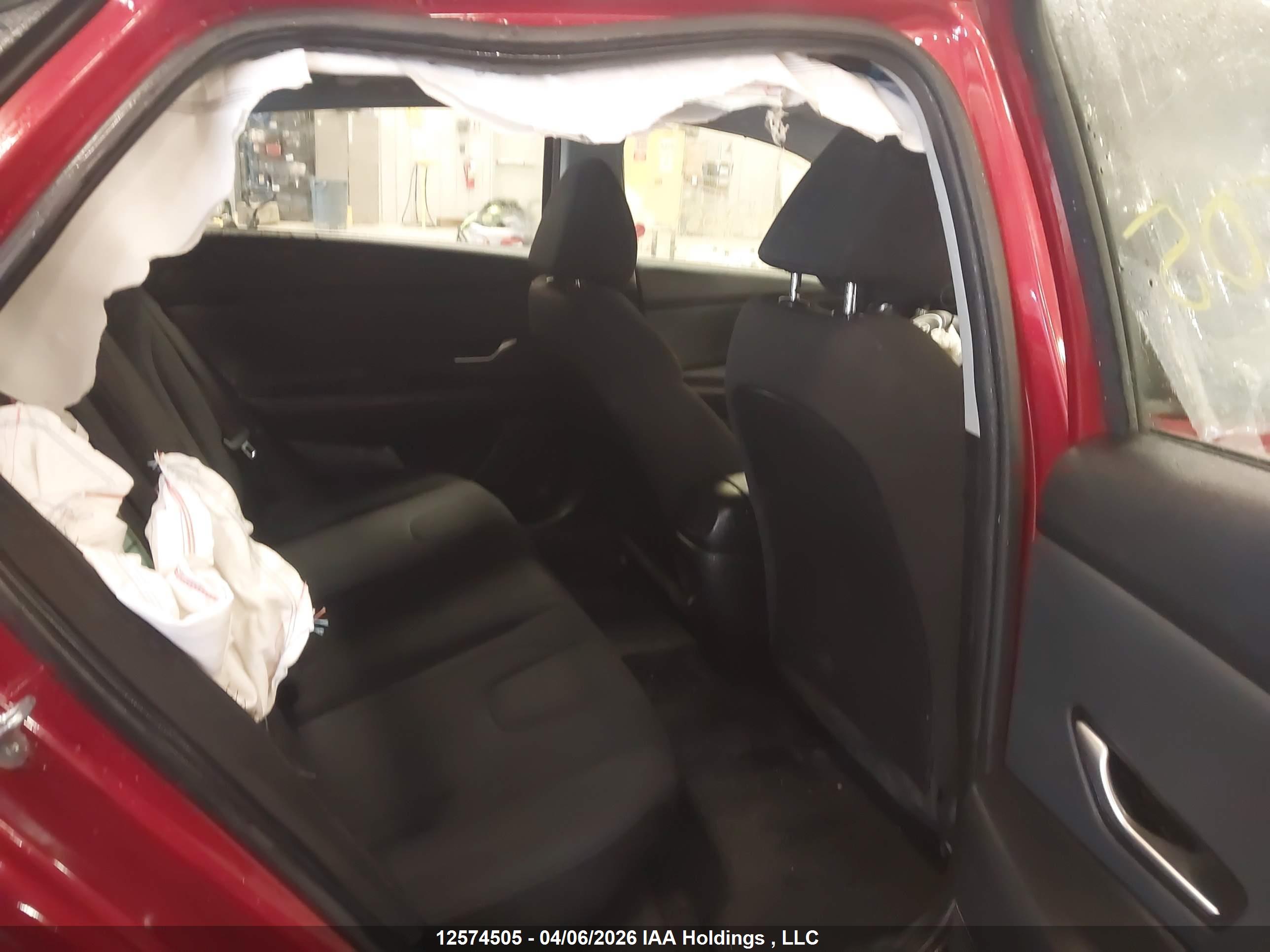 HYUNDAI ELANTRA image 8