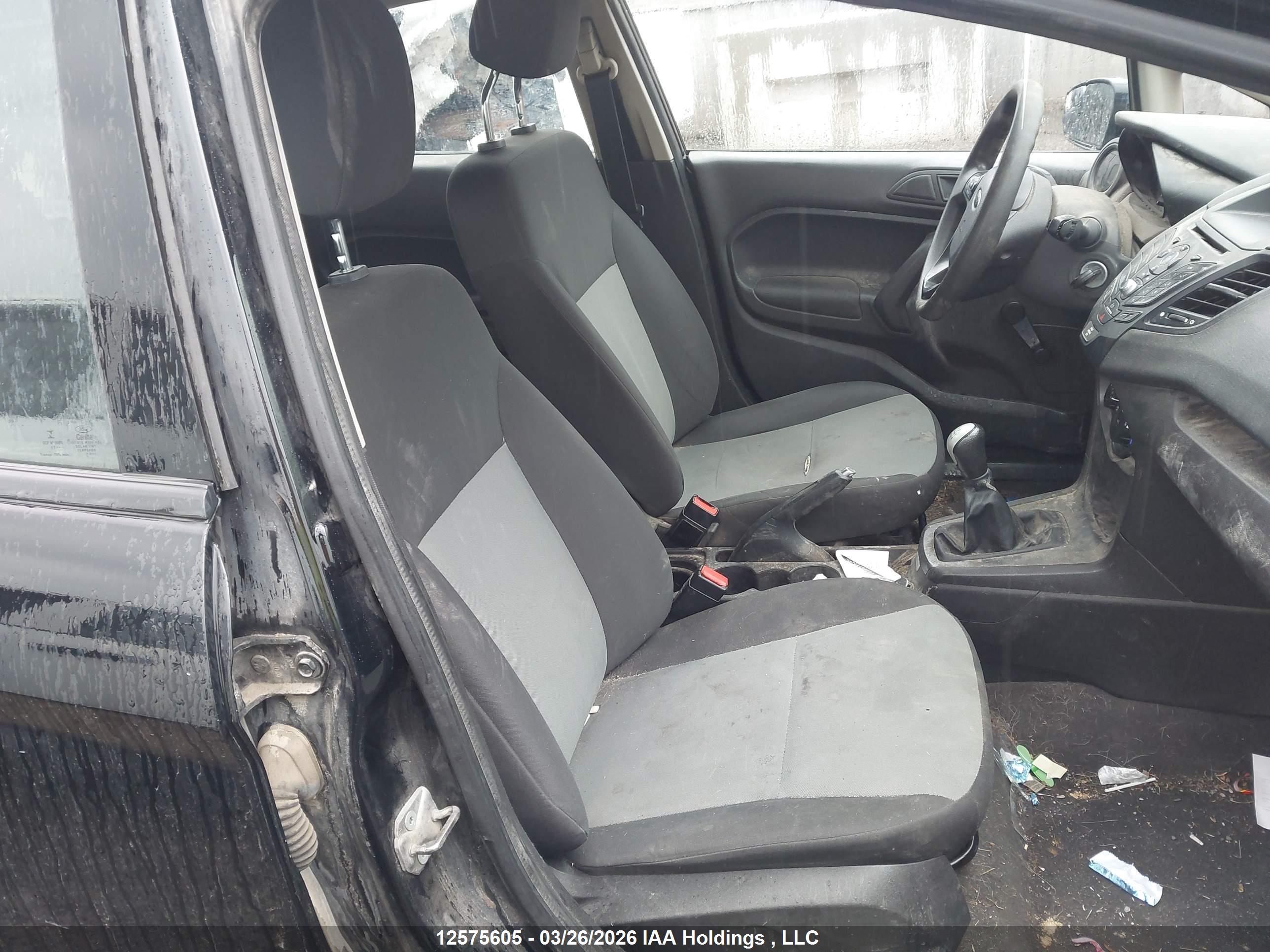 FORD FIESTA image 5