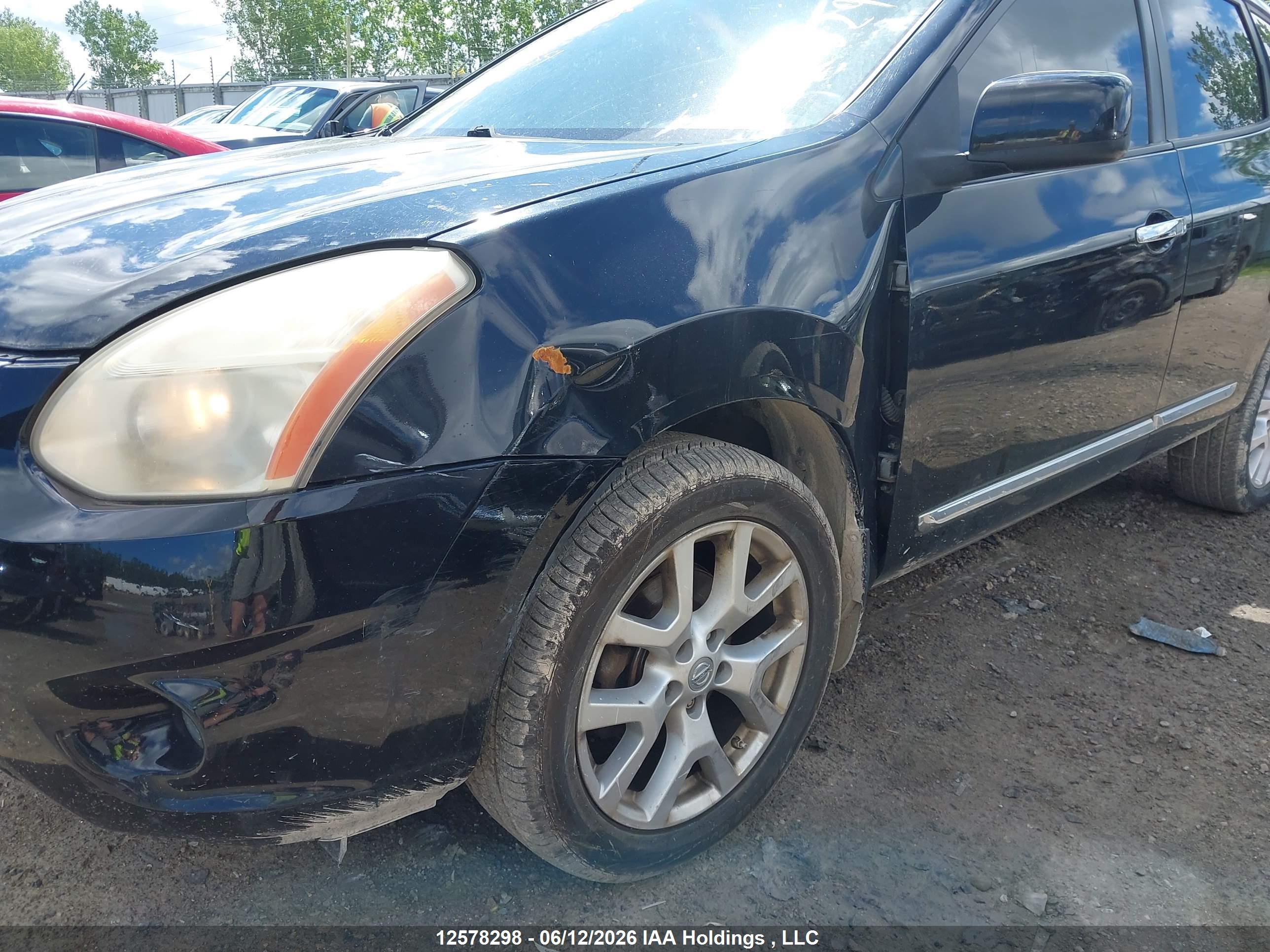 NISSAN ROGUE image 6