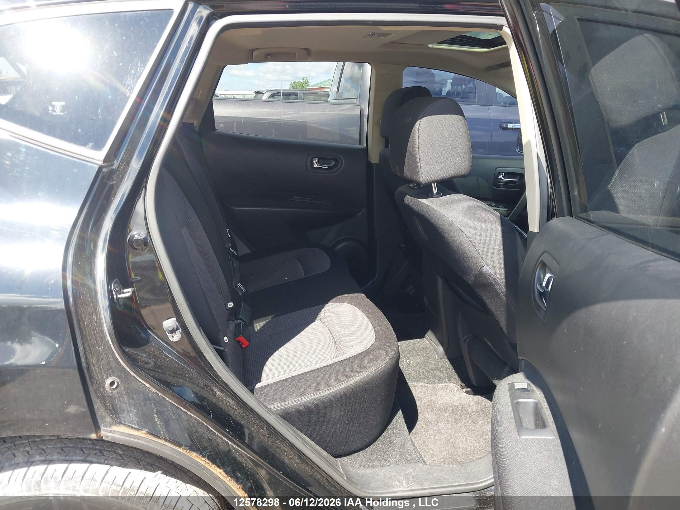 NISSAN ROGUE image 8