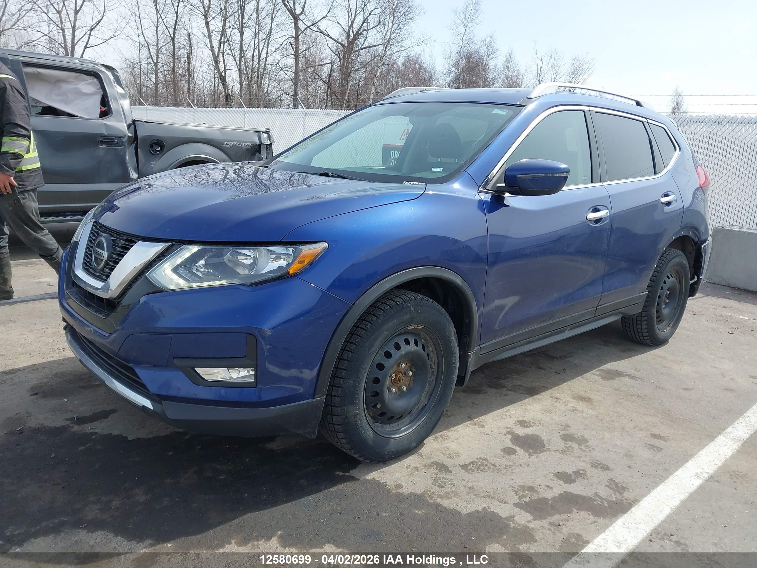 NISSAN ROGUE image 2