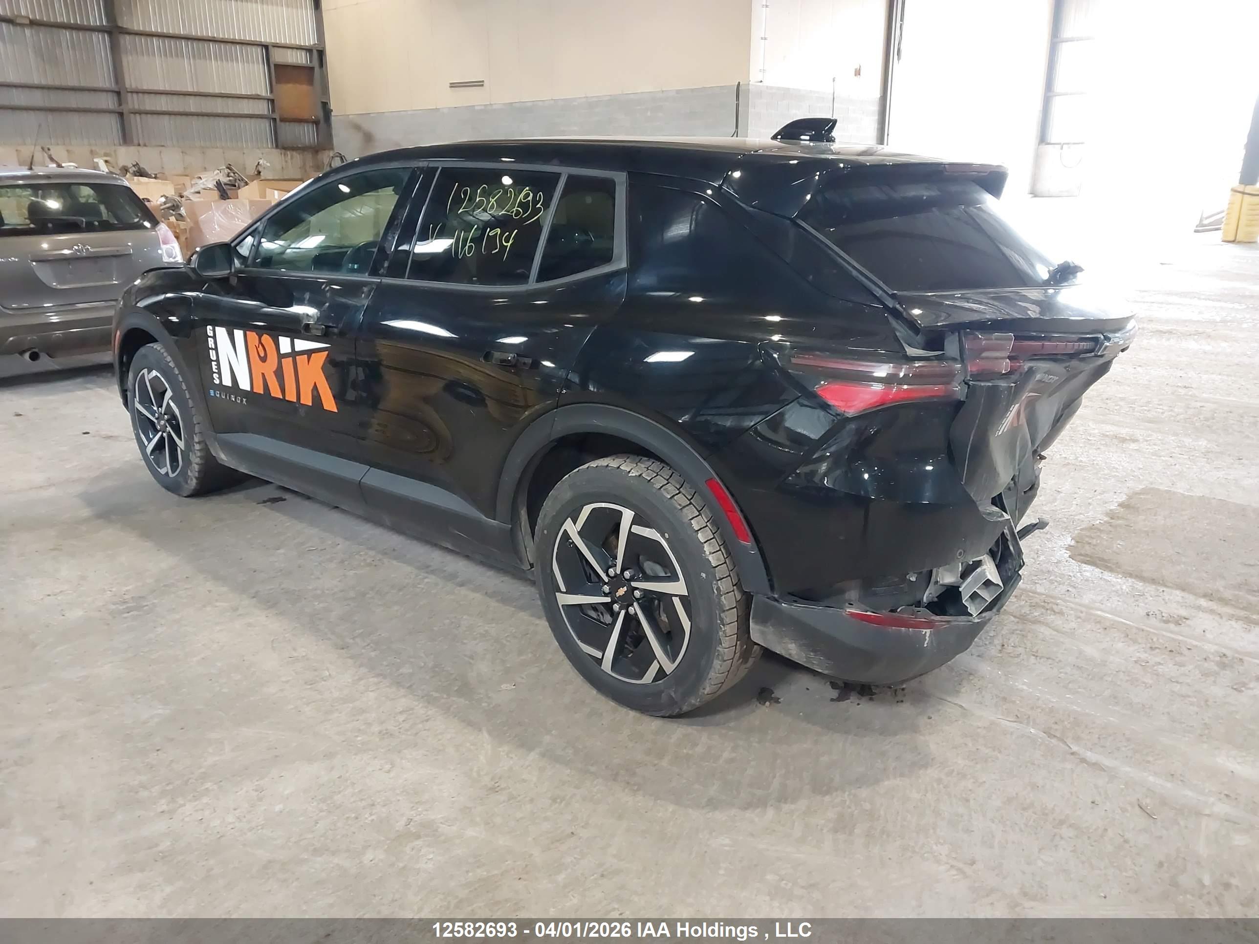 CHEVROLET EQUINOX image 3