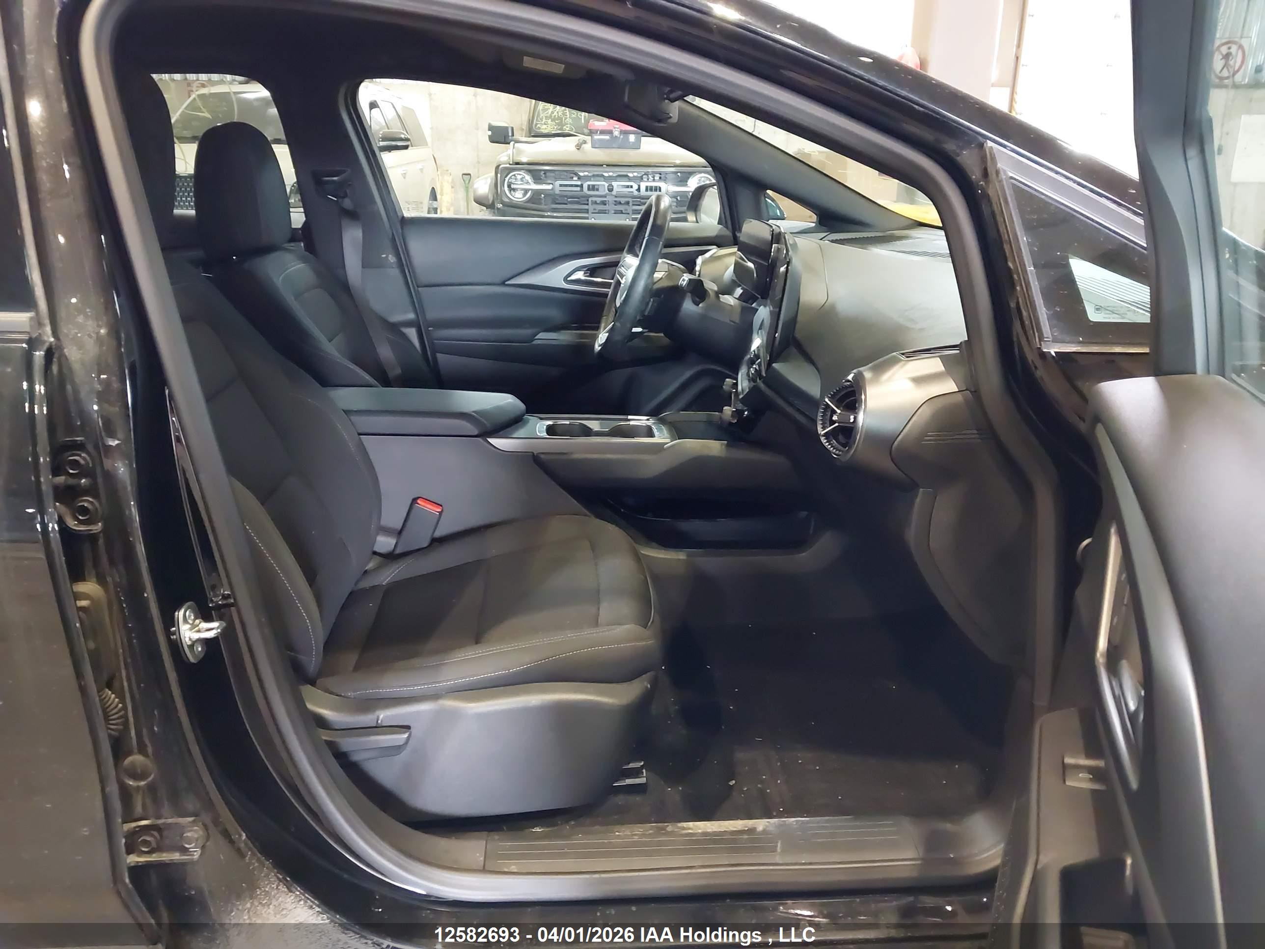 CHEVROLET EQUINOX image 5