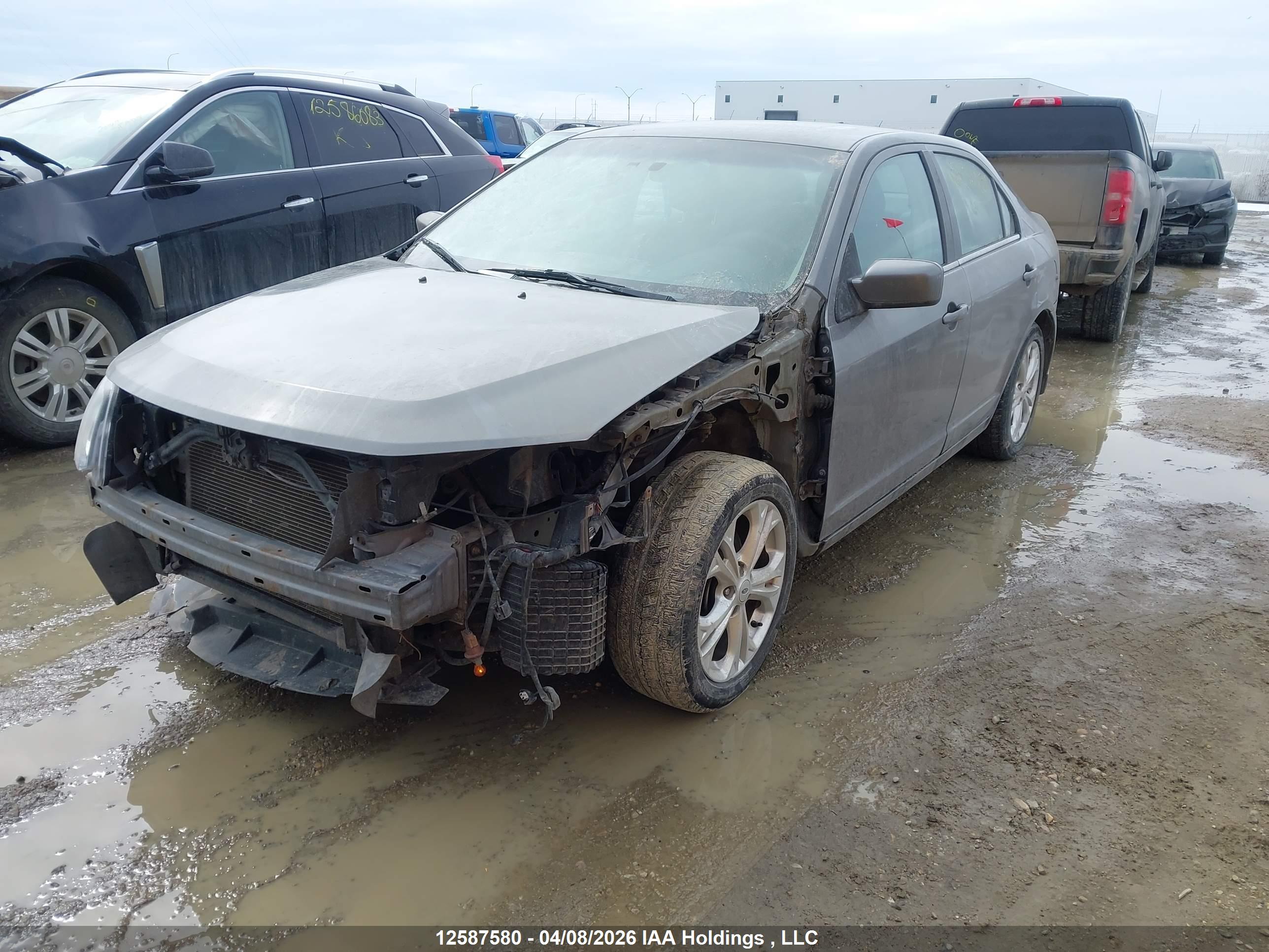 FORD FUSION image 2