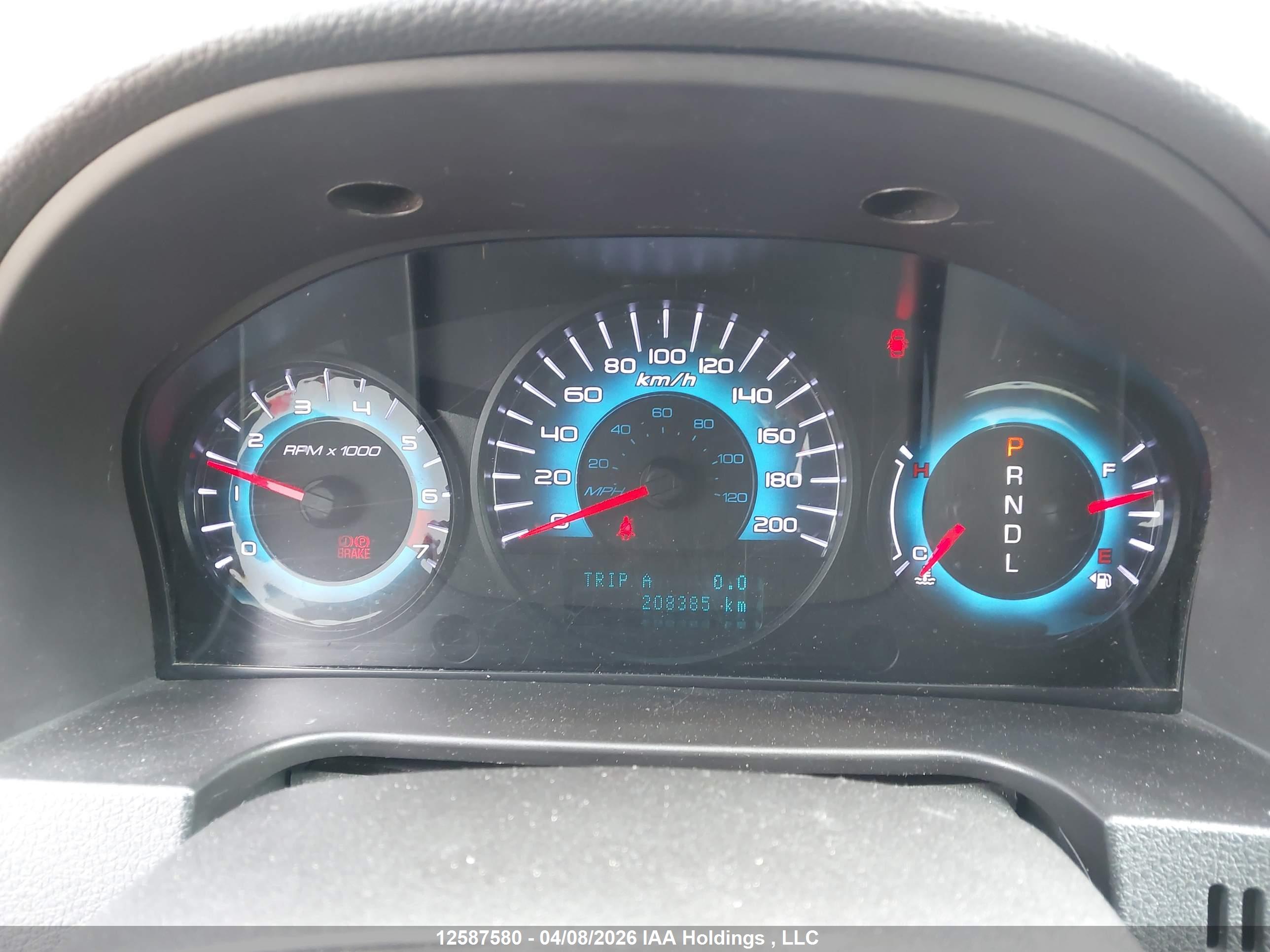 FORD FUSION image 7