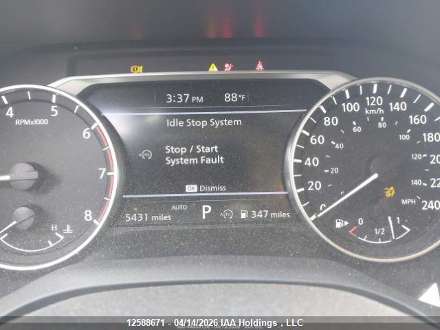 NISSAN ROGUE image 8