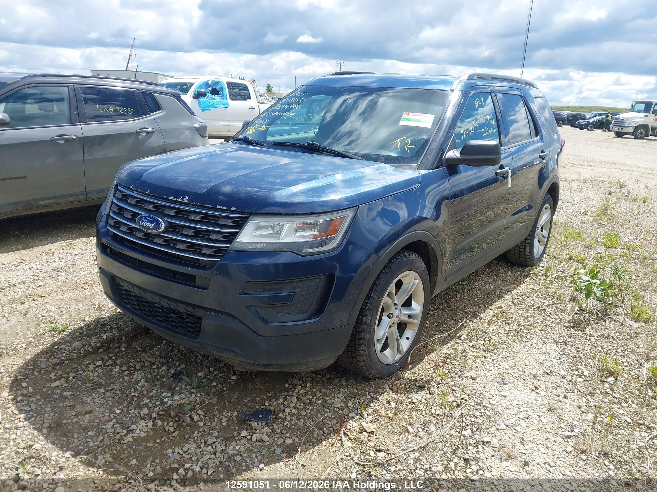 FORD EXPLORER image 2