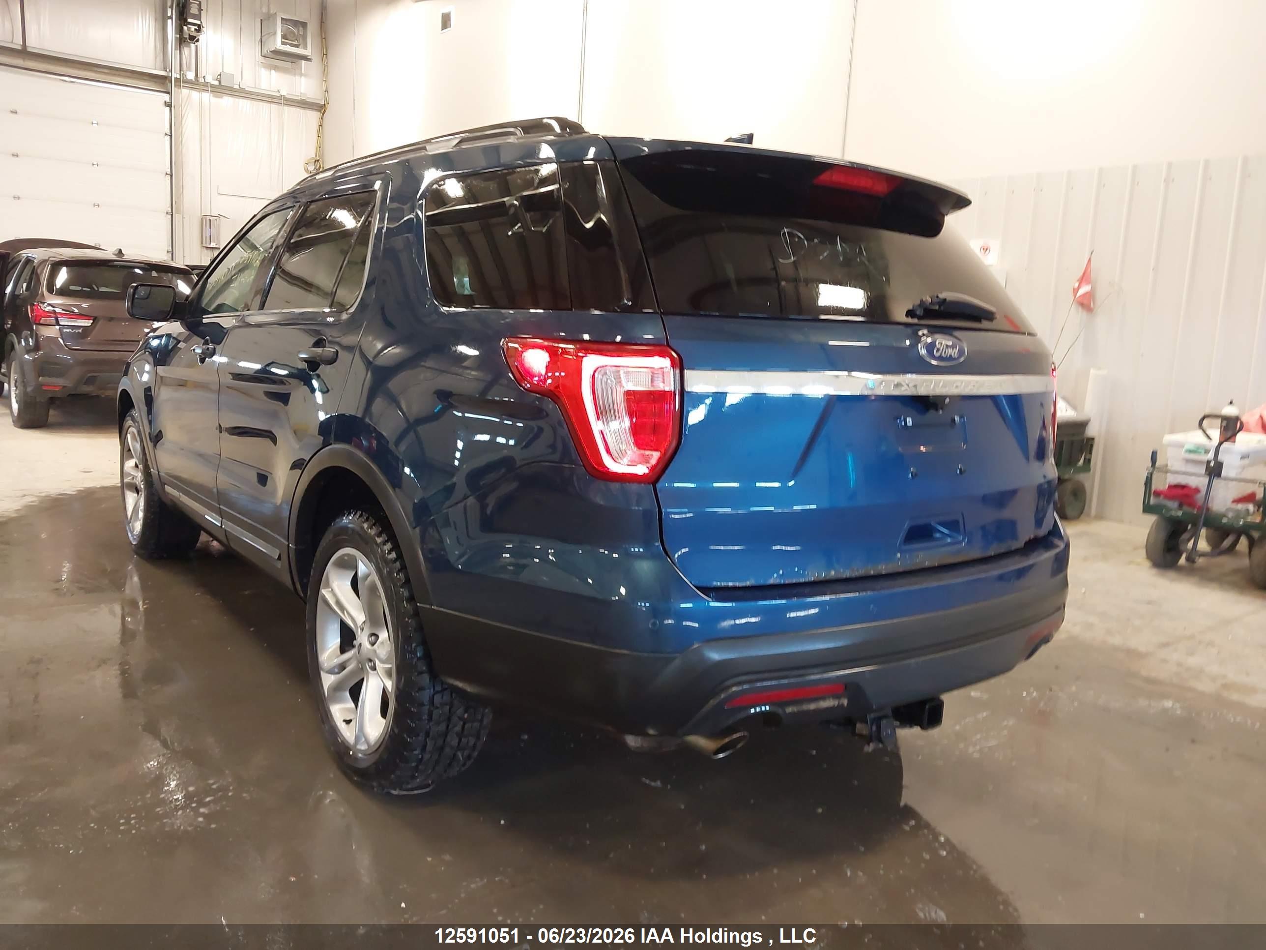 FORD EXPLORER image 3