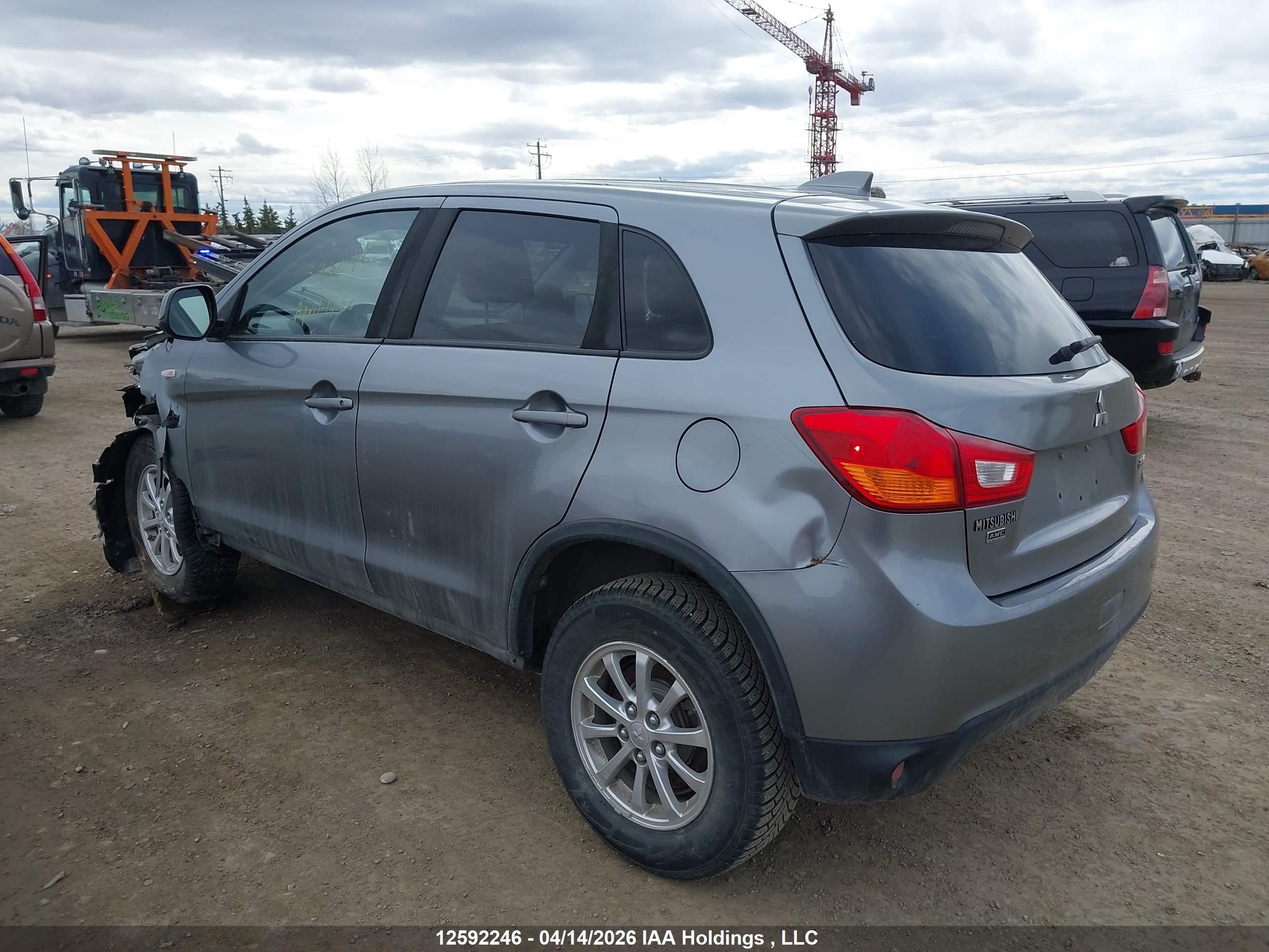 MITSUBISHI RVR image 3