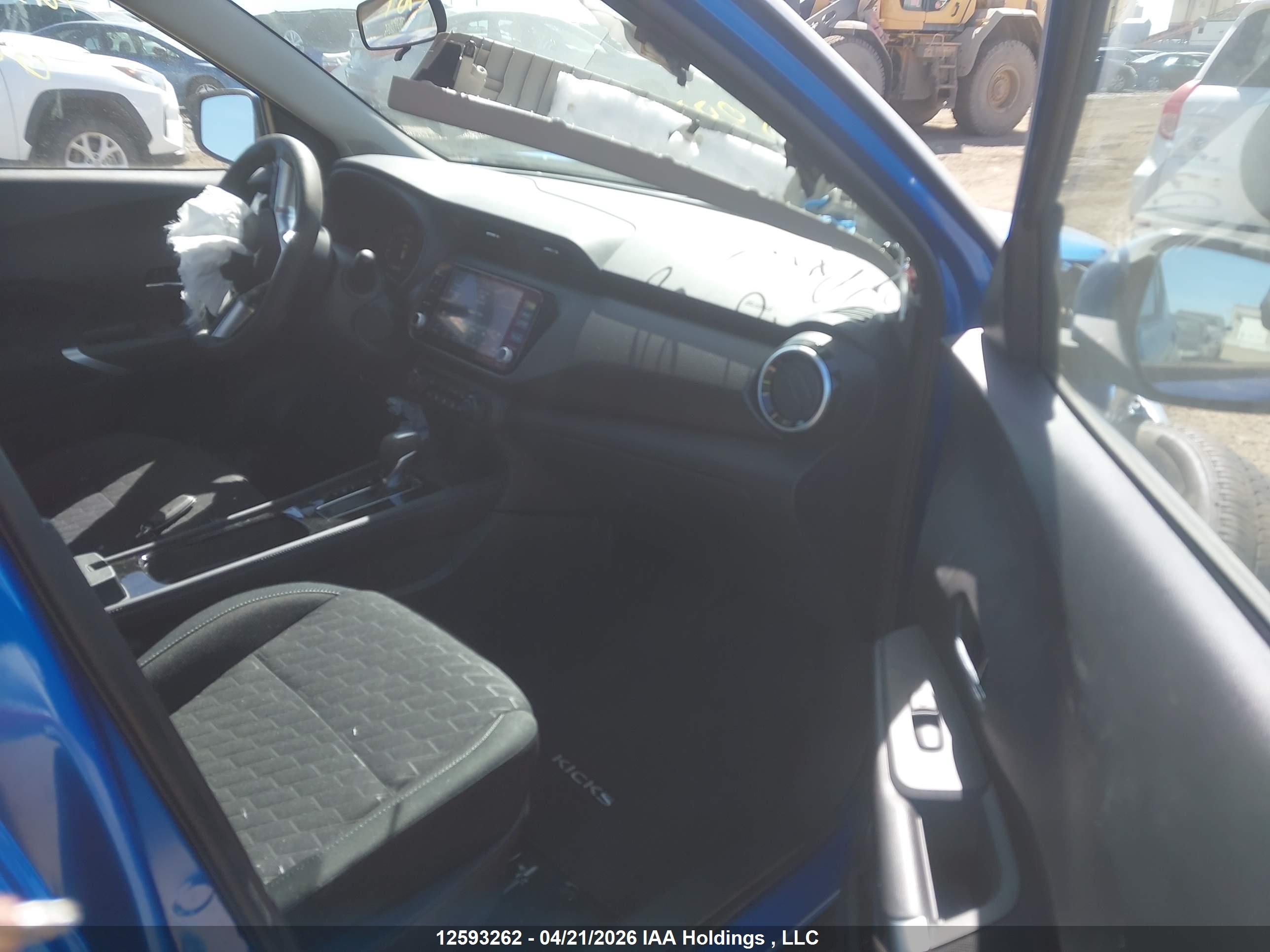 NISSAN KICKS image 5