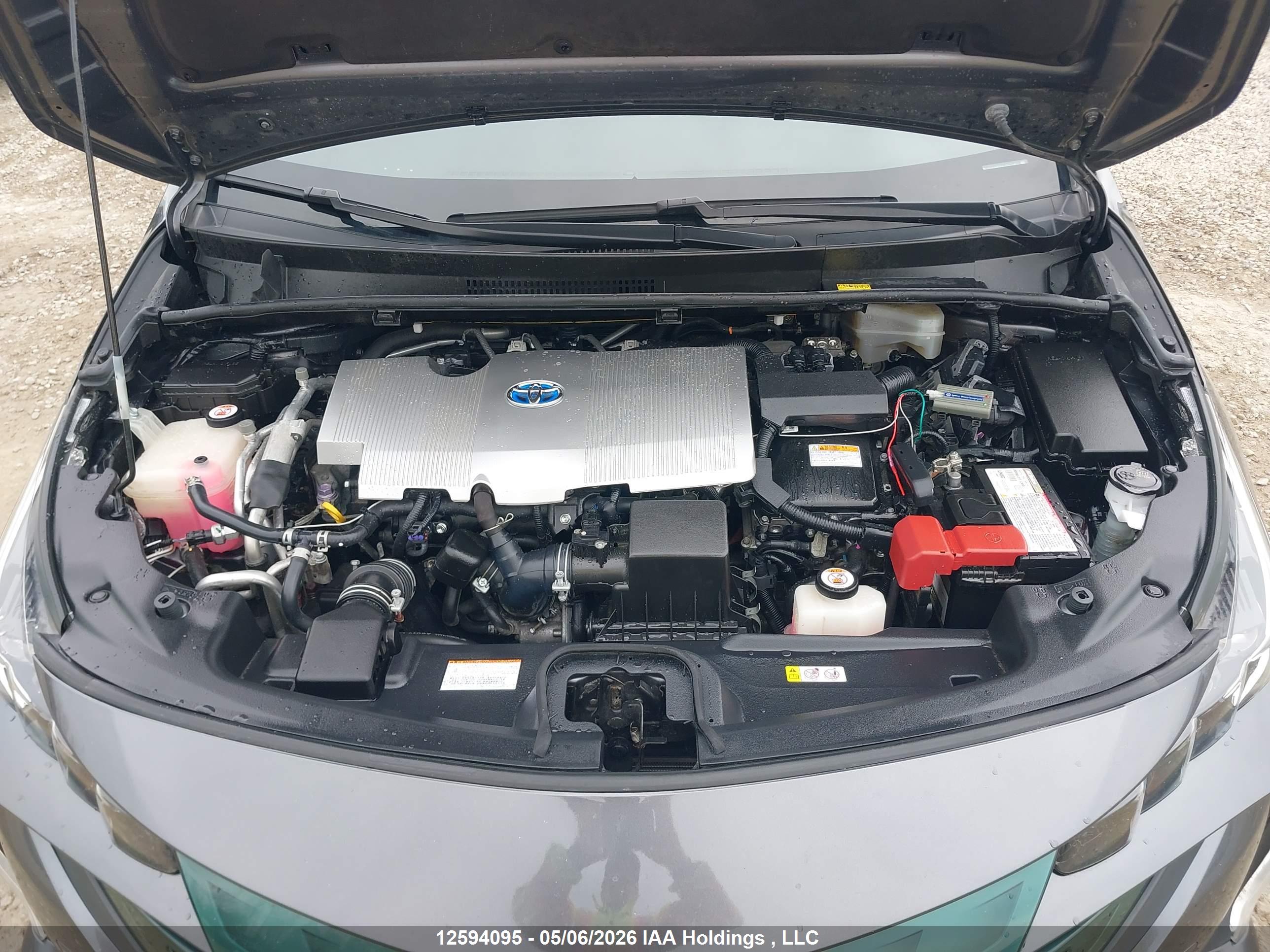 TOYOTA PRIUS image 10