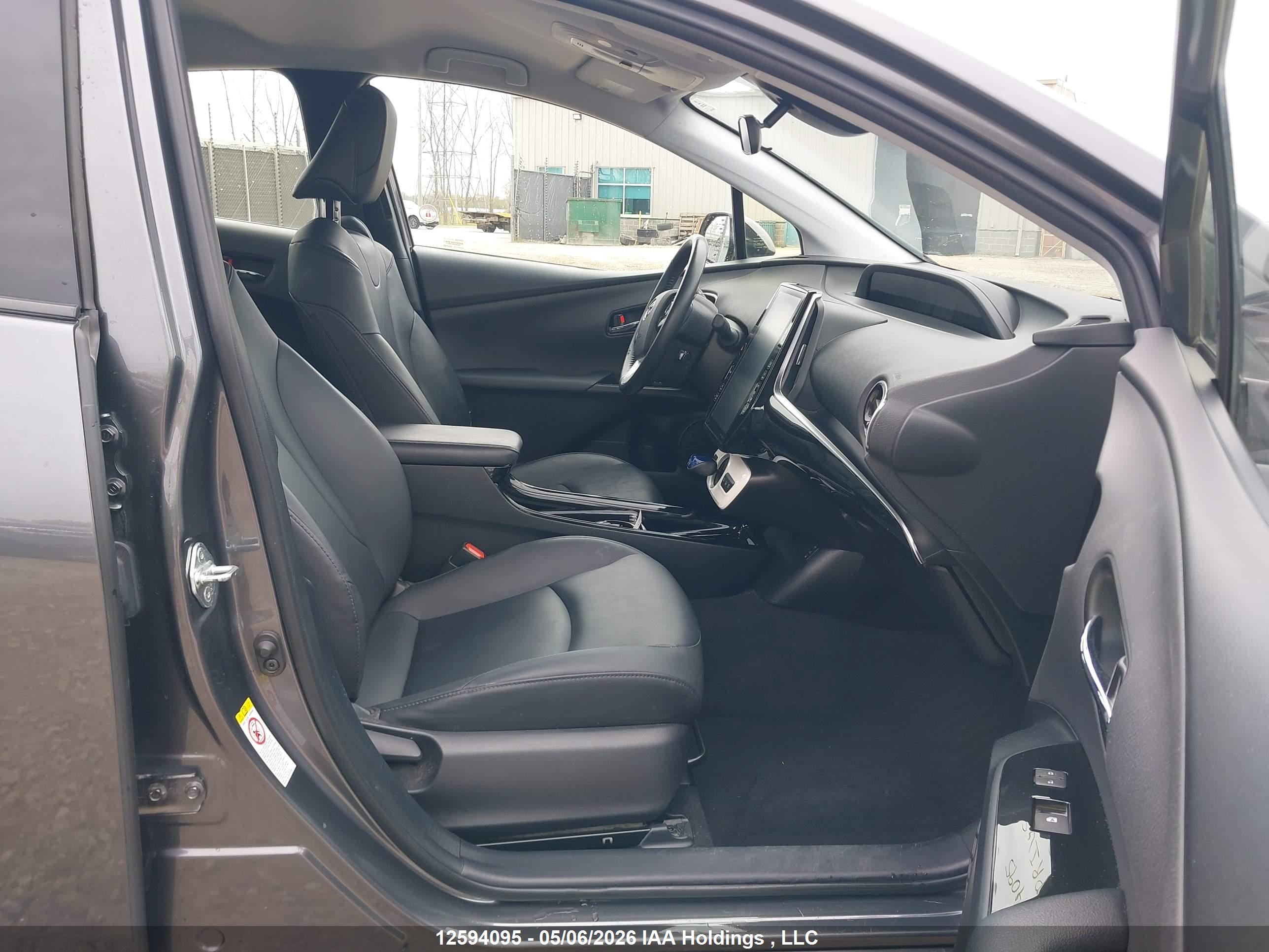 TOYOTA PRIUS image 5