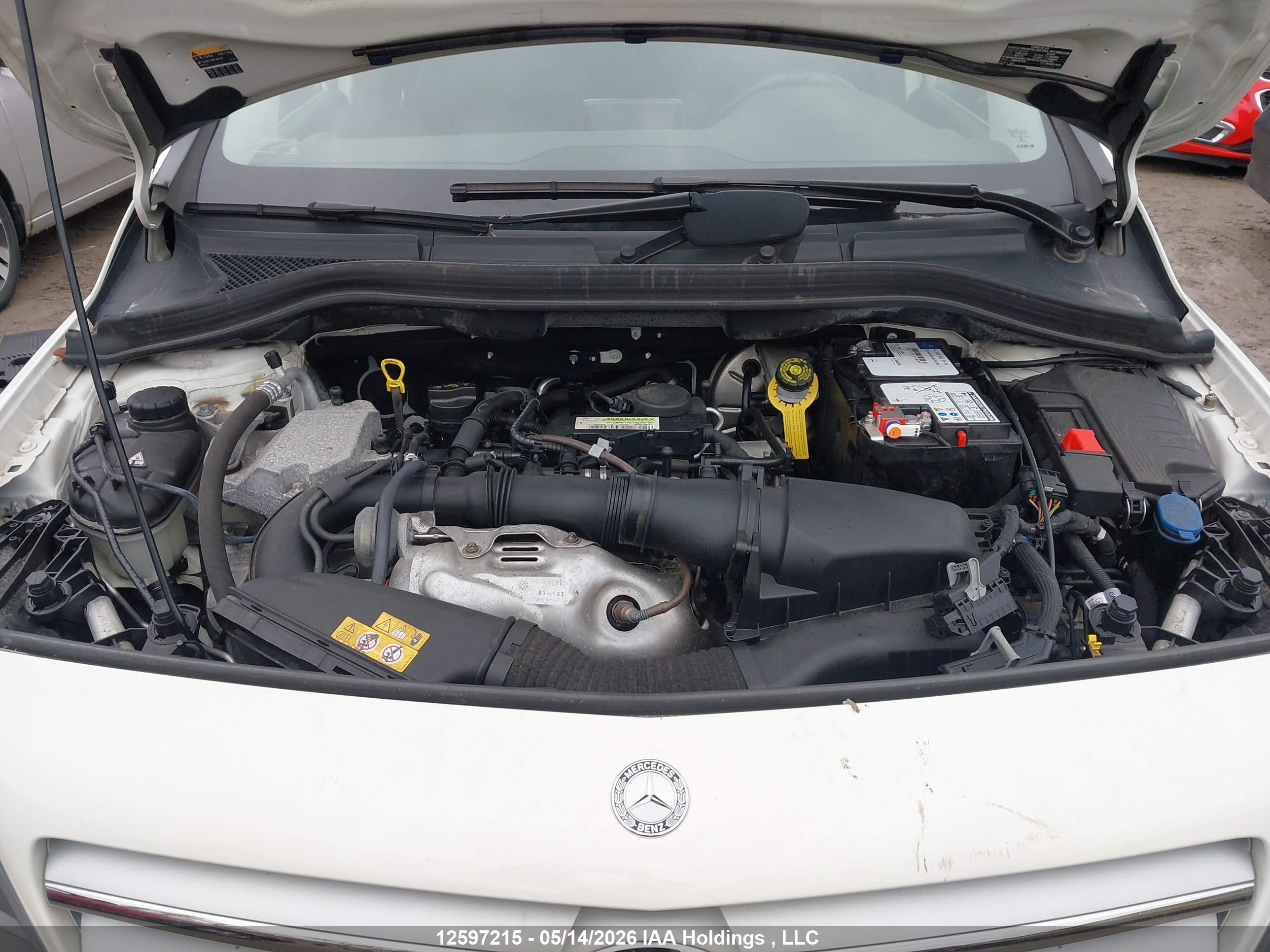 MERCEDES-BENZ B250 image 10