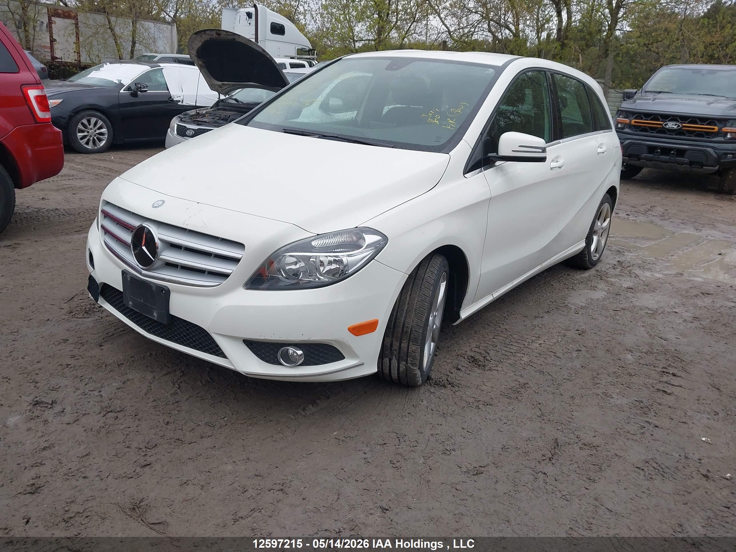 MERCEDES-BENZ B250 image 2