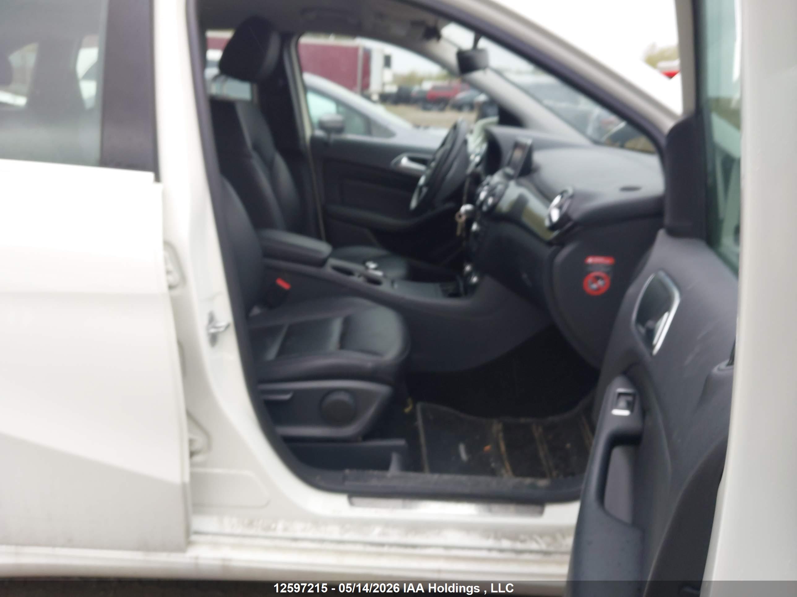 MERCEDES-BENZ B250 image 5