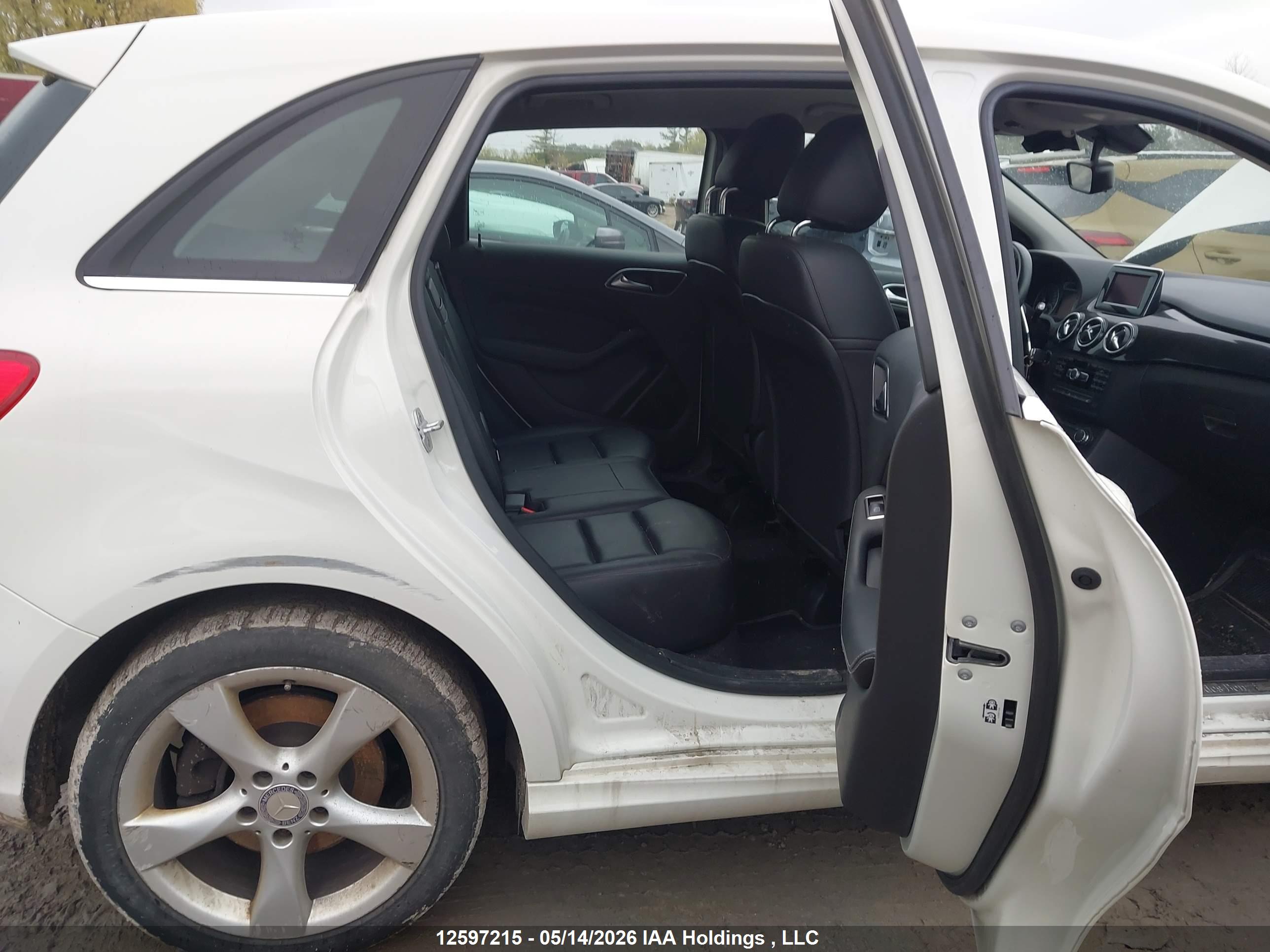 MERCEDES-BENZ B250 image 8