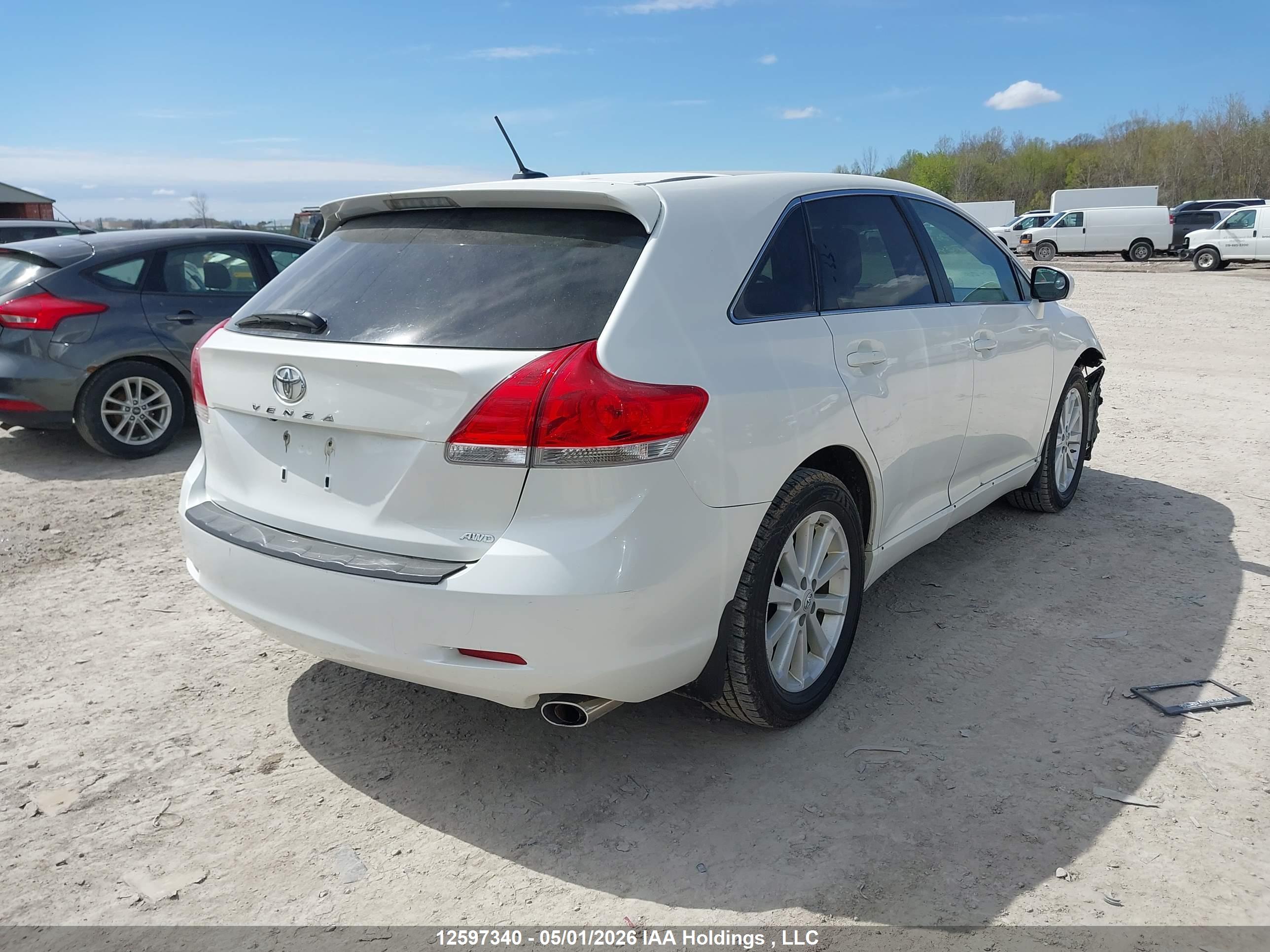 TOYOTA VENZA image 4