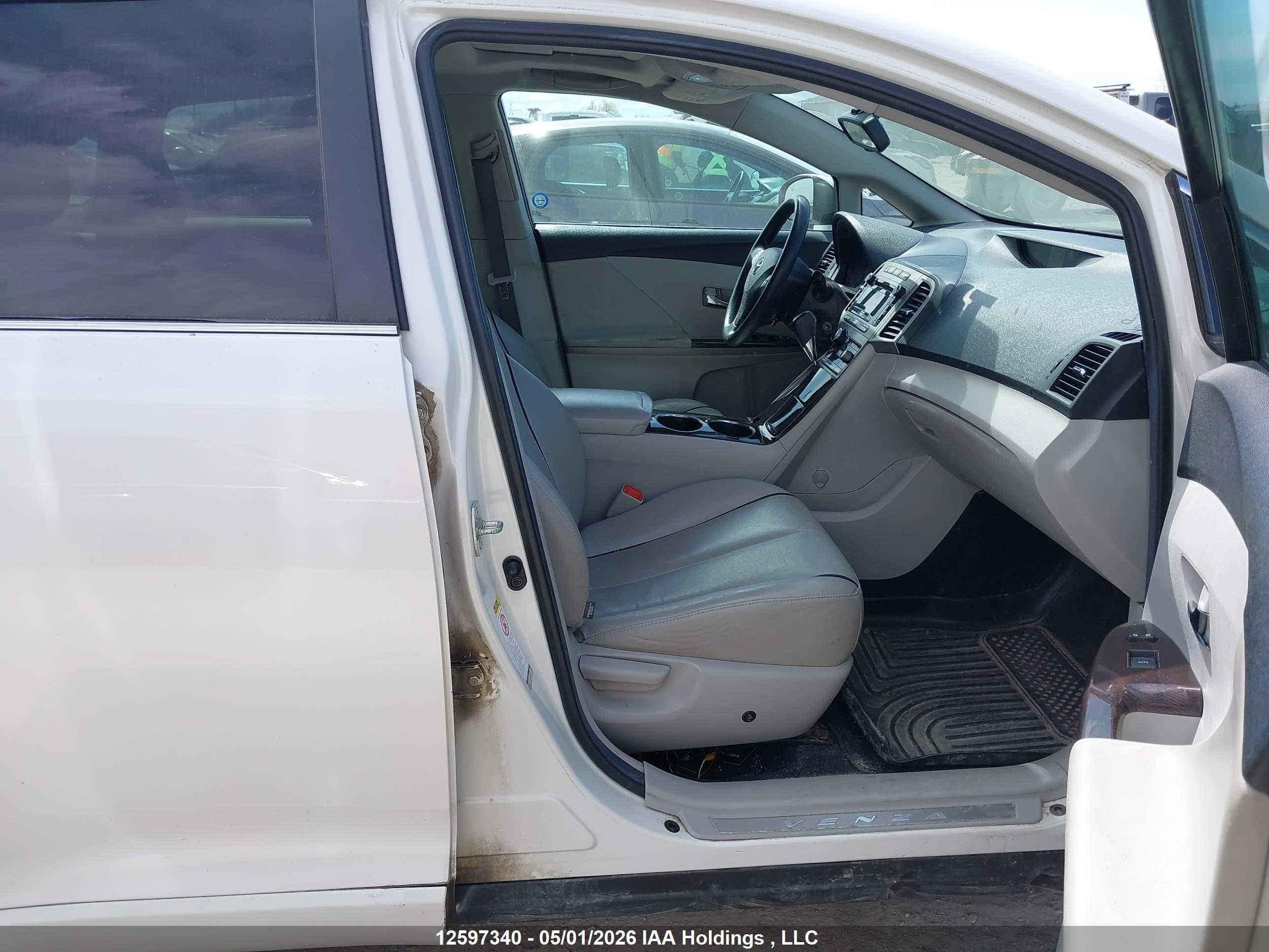 TOYOTA VENZA image 5