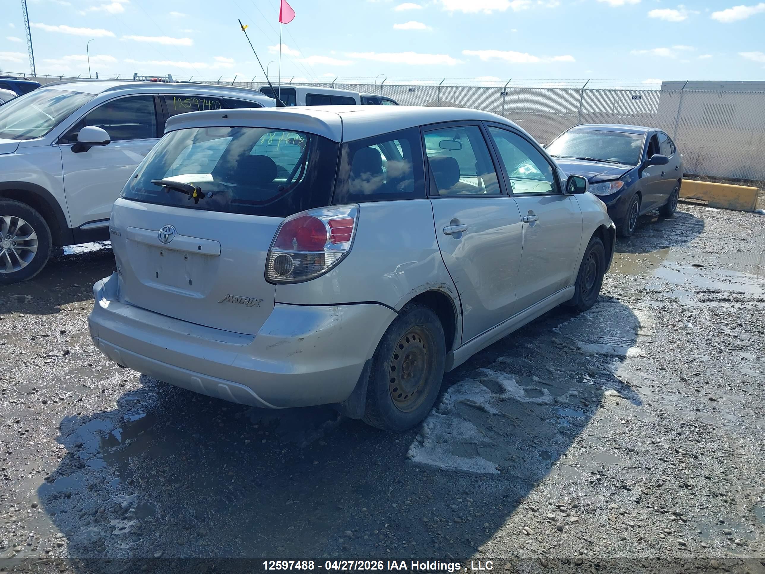TOYOTA MATRIX image 4