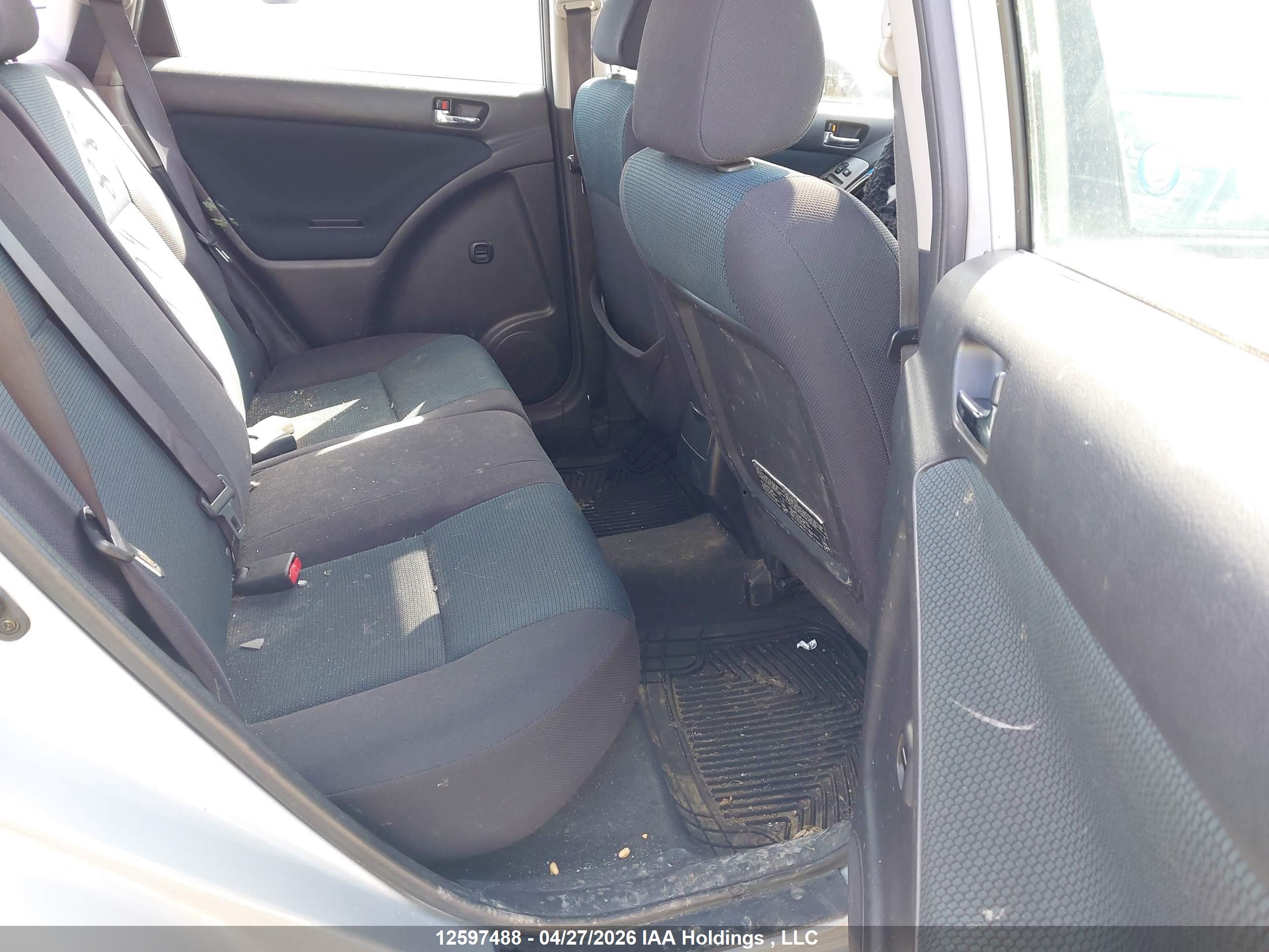 TOYOTA MATRIX image 8