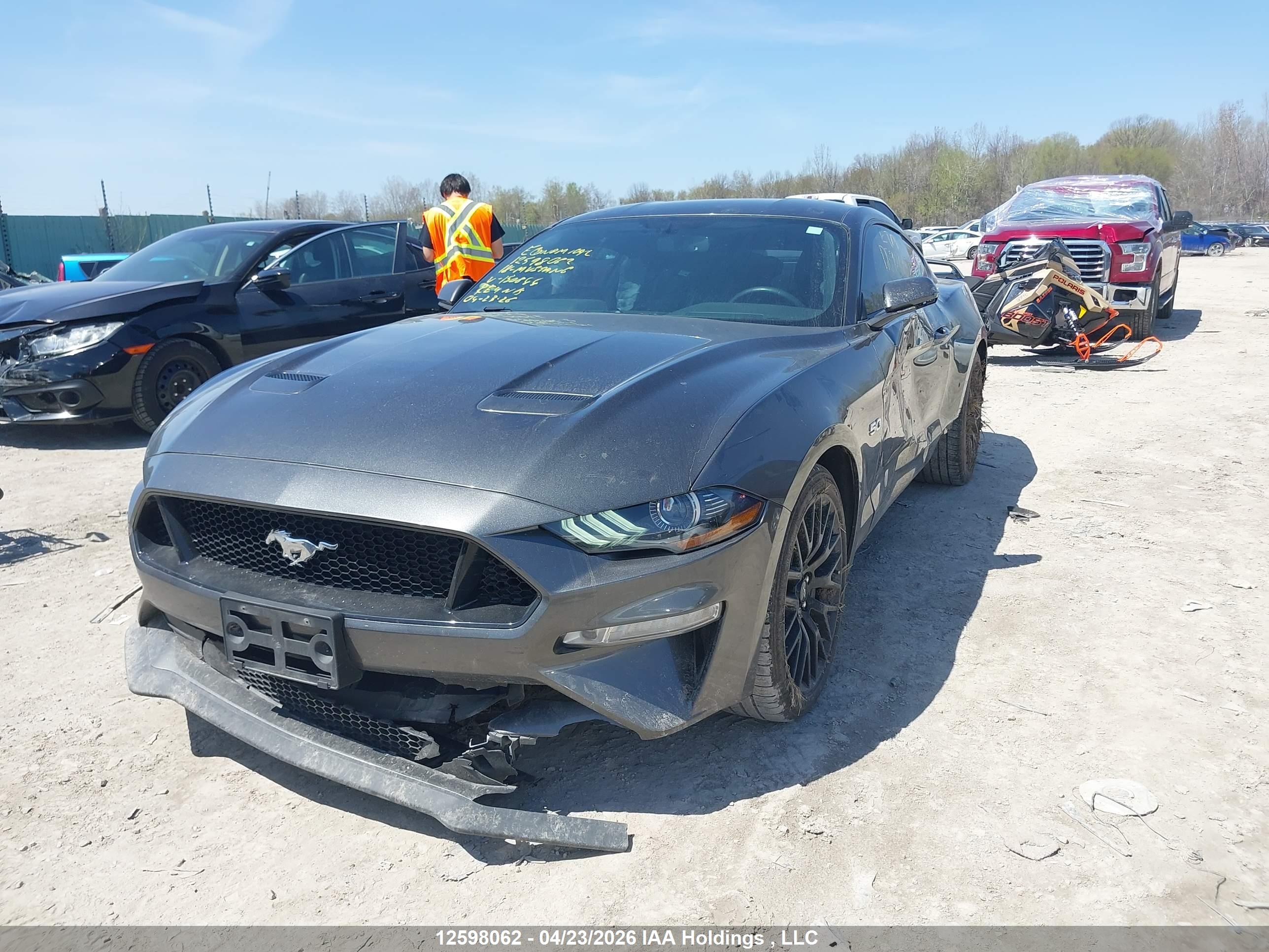 FORD MUSTANG image 2