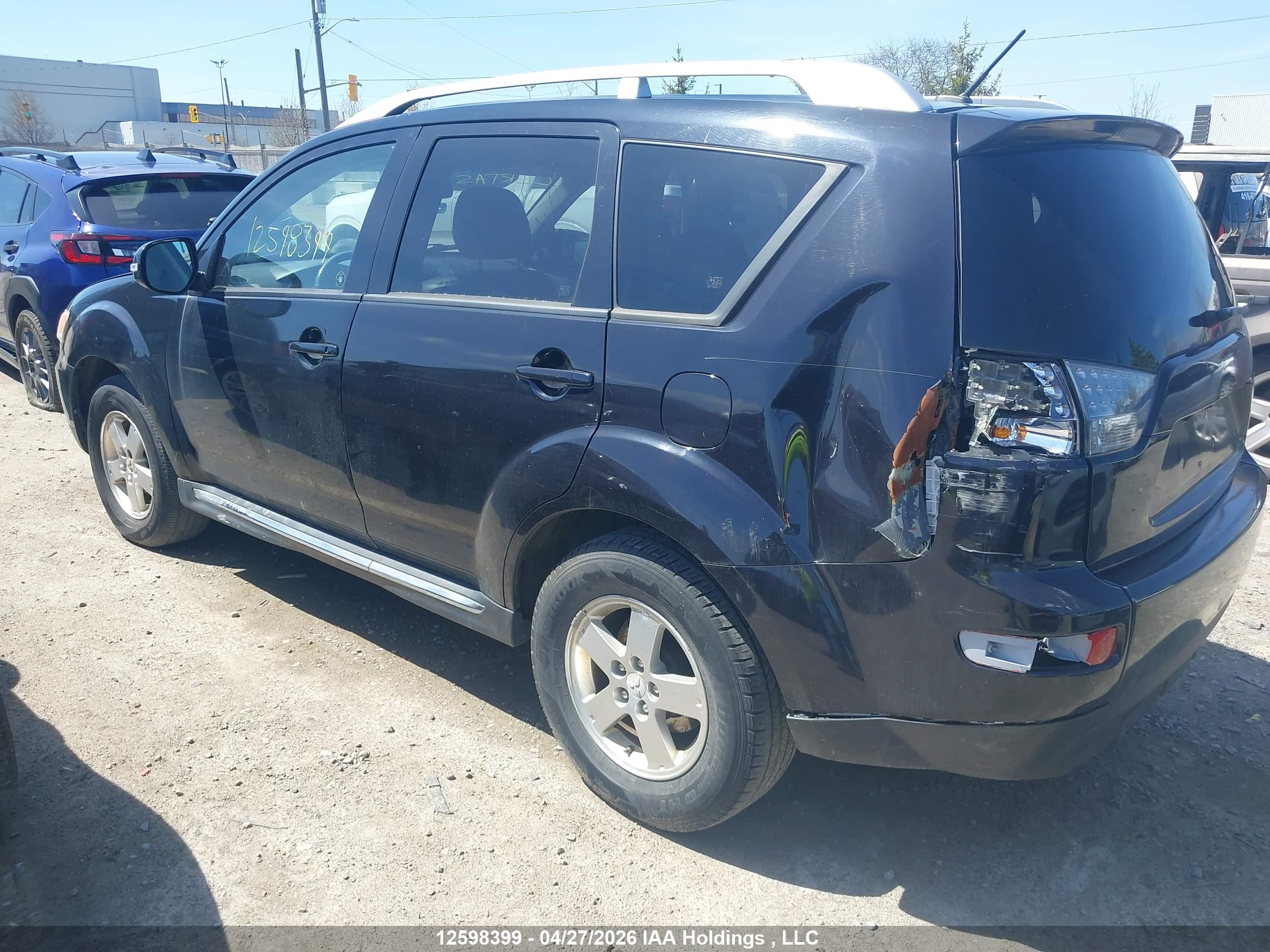 MITSUBISHI OUTLANDER image 3