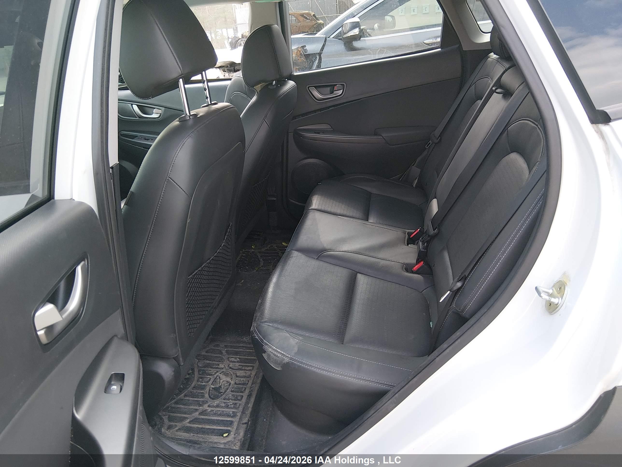 HYUNDAI KONA image 8