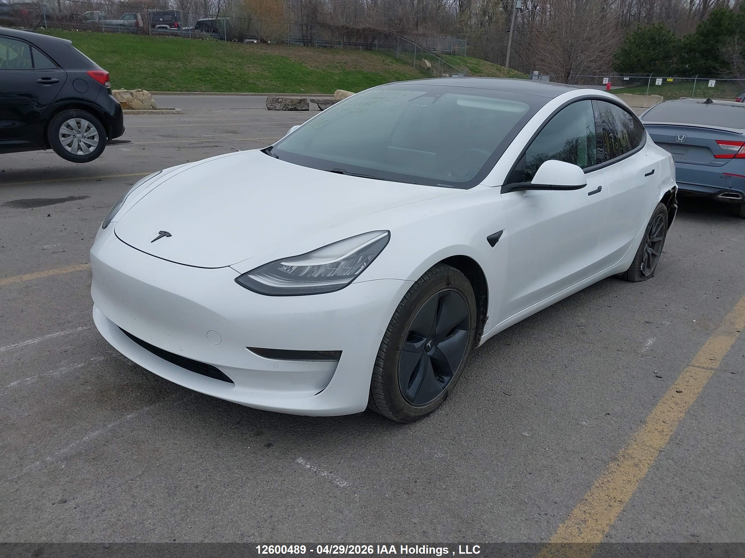 TESLA MODEL image 2
