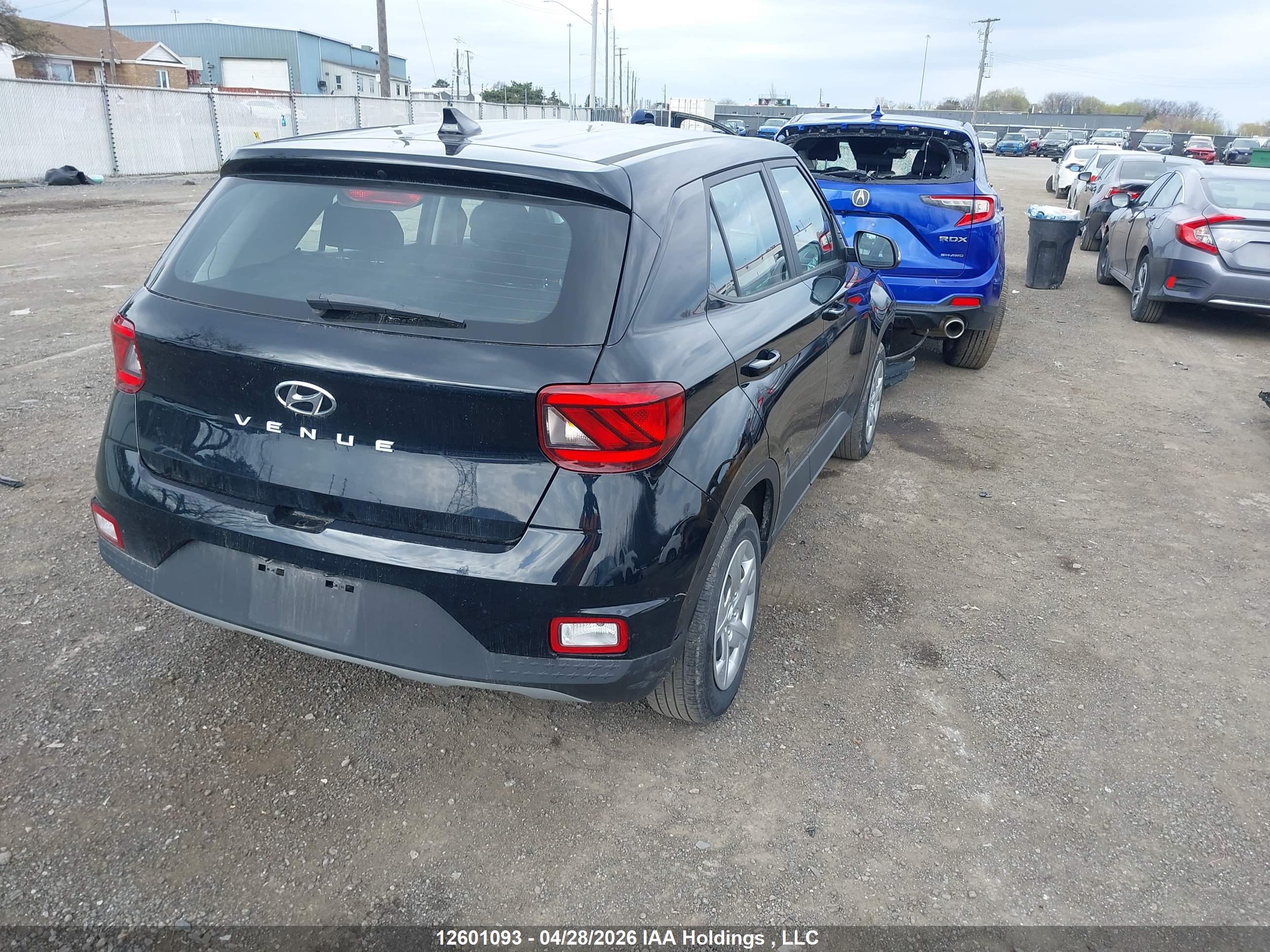 HYUNDAI VENUE image 4