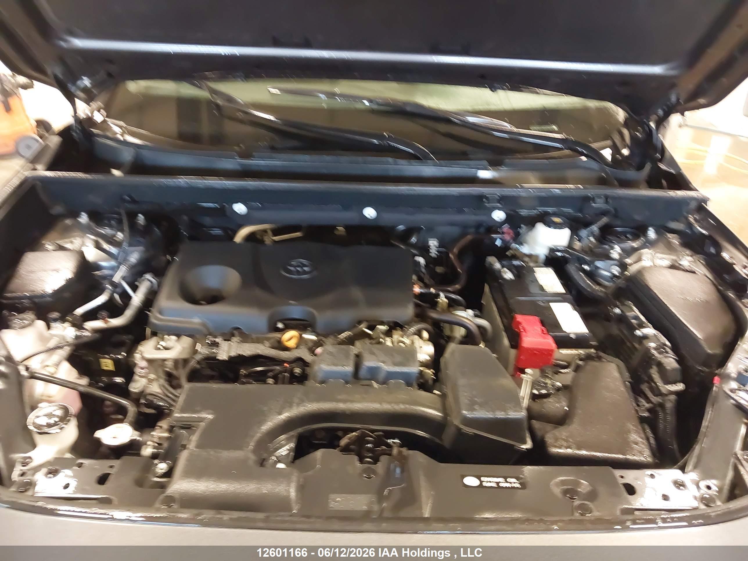 TOYOTA RAV4 image 10