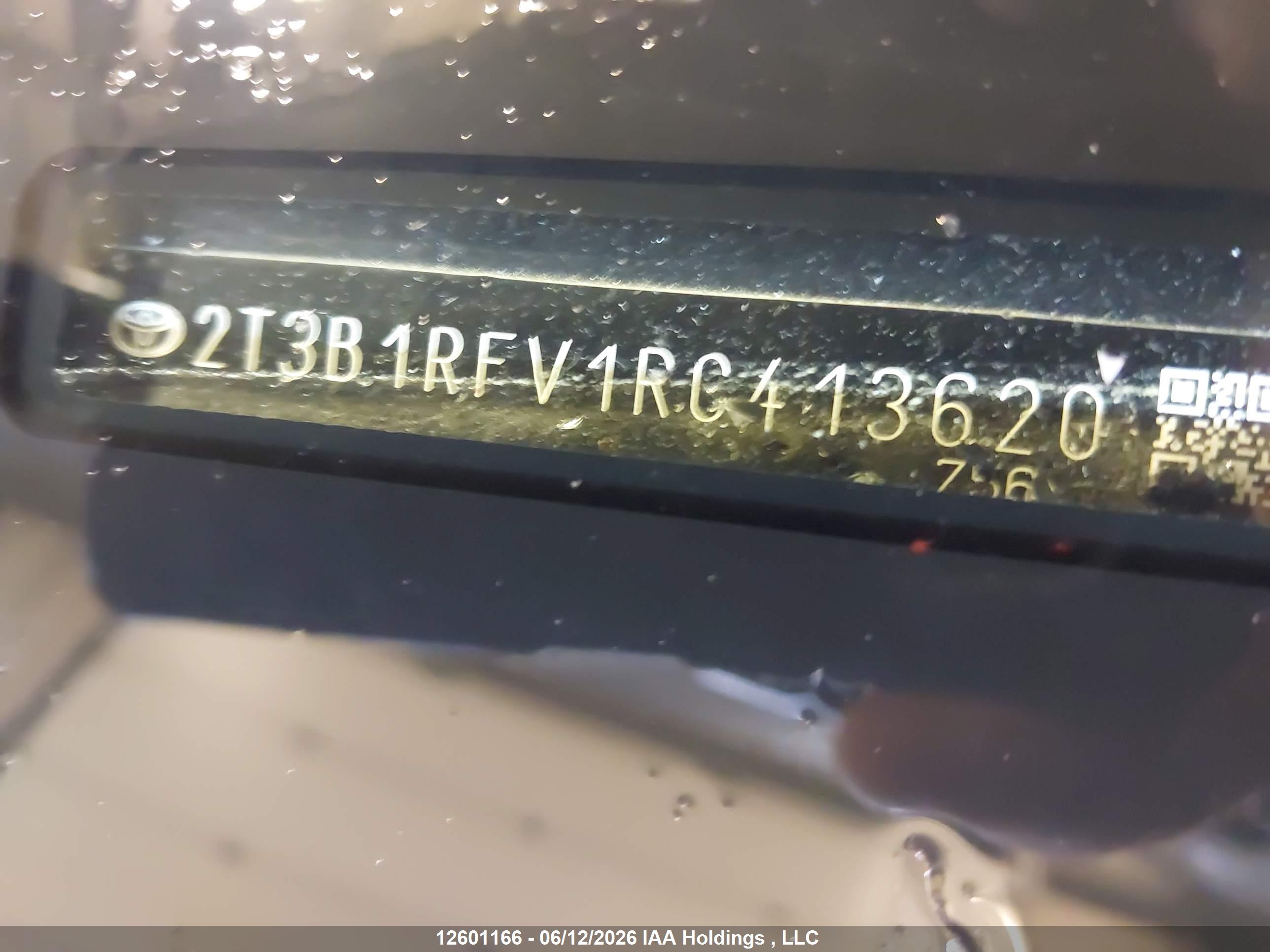 TOYOTA RAV4 image 9