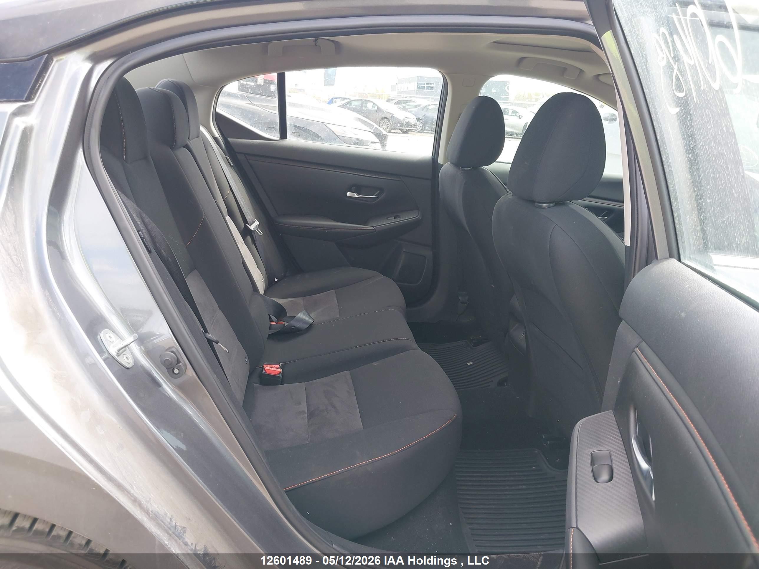 NISSAN SENTRA image 8