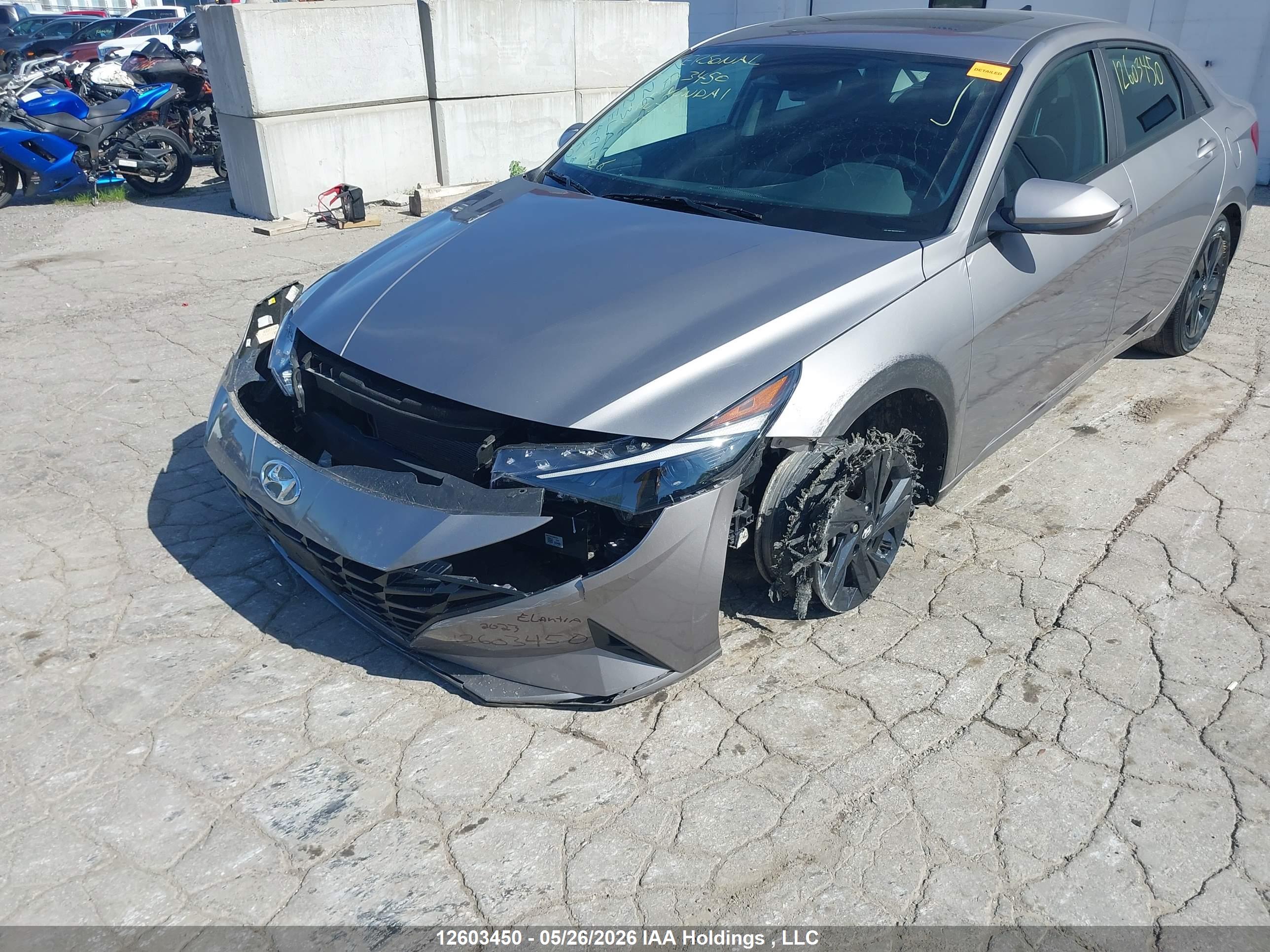 HYUNDAI ELANTRA image 6