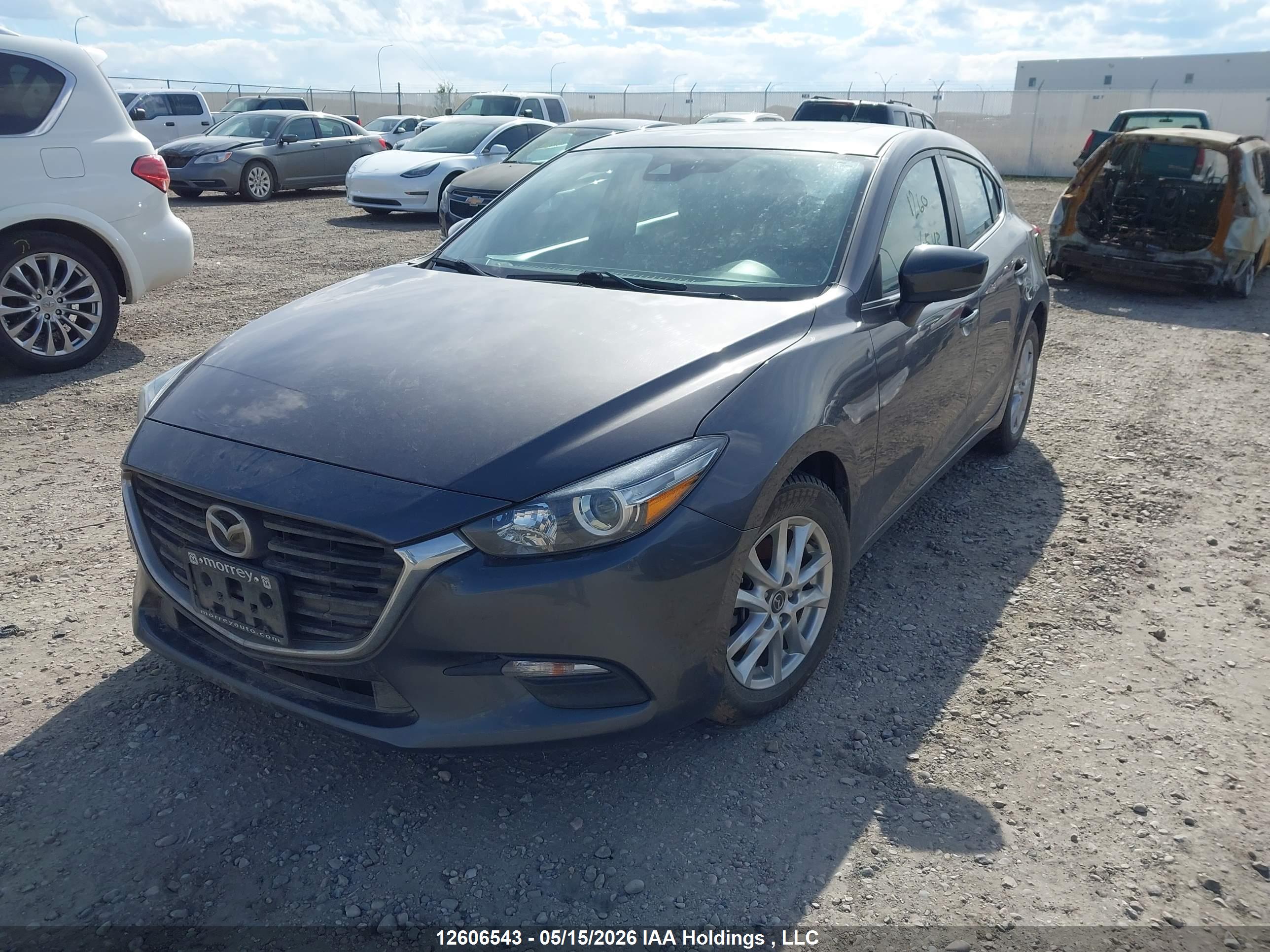 MAZDA MAZDA3 image 2