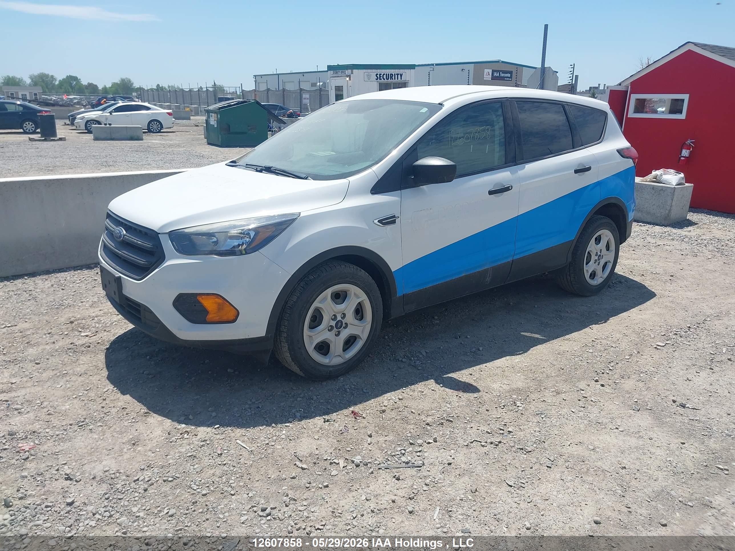 FORD ESCAPE image 2