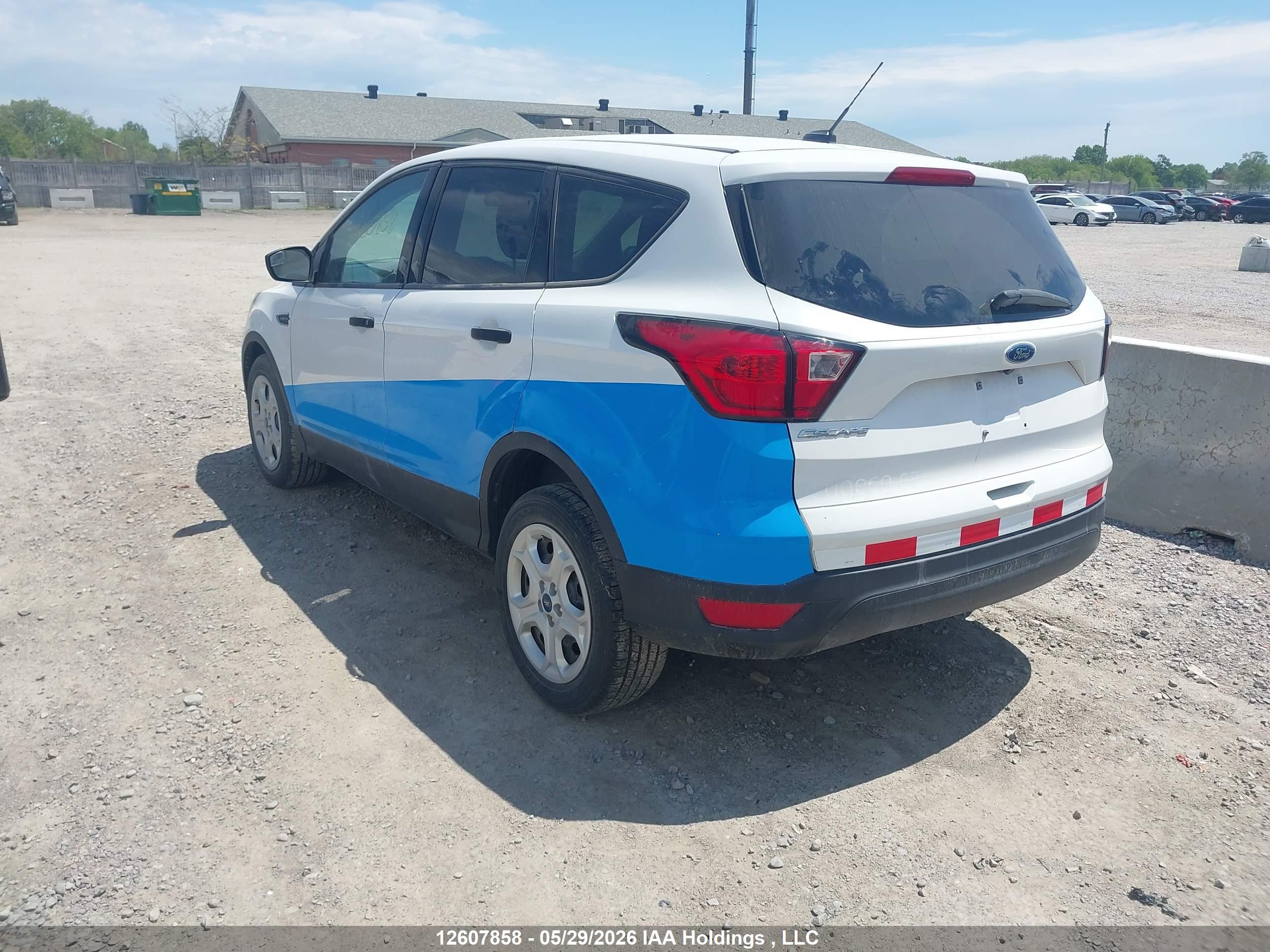 FORD ESCAPE image 3