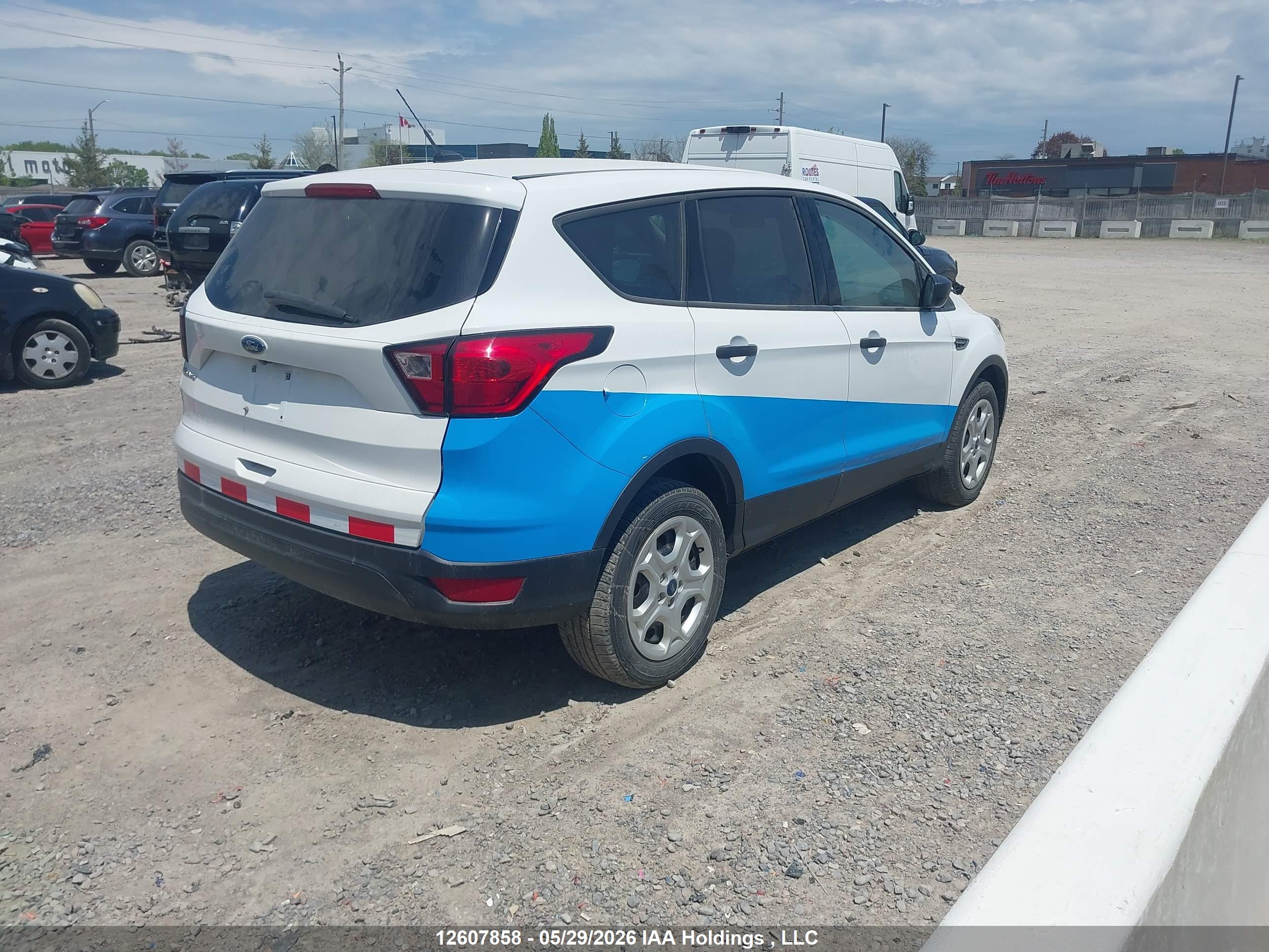 FORD ESCAPE image 4