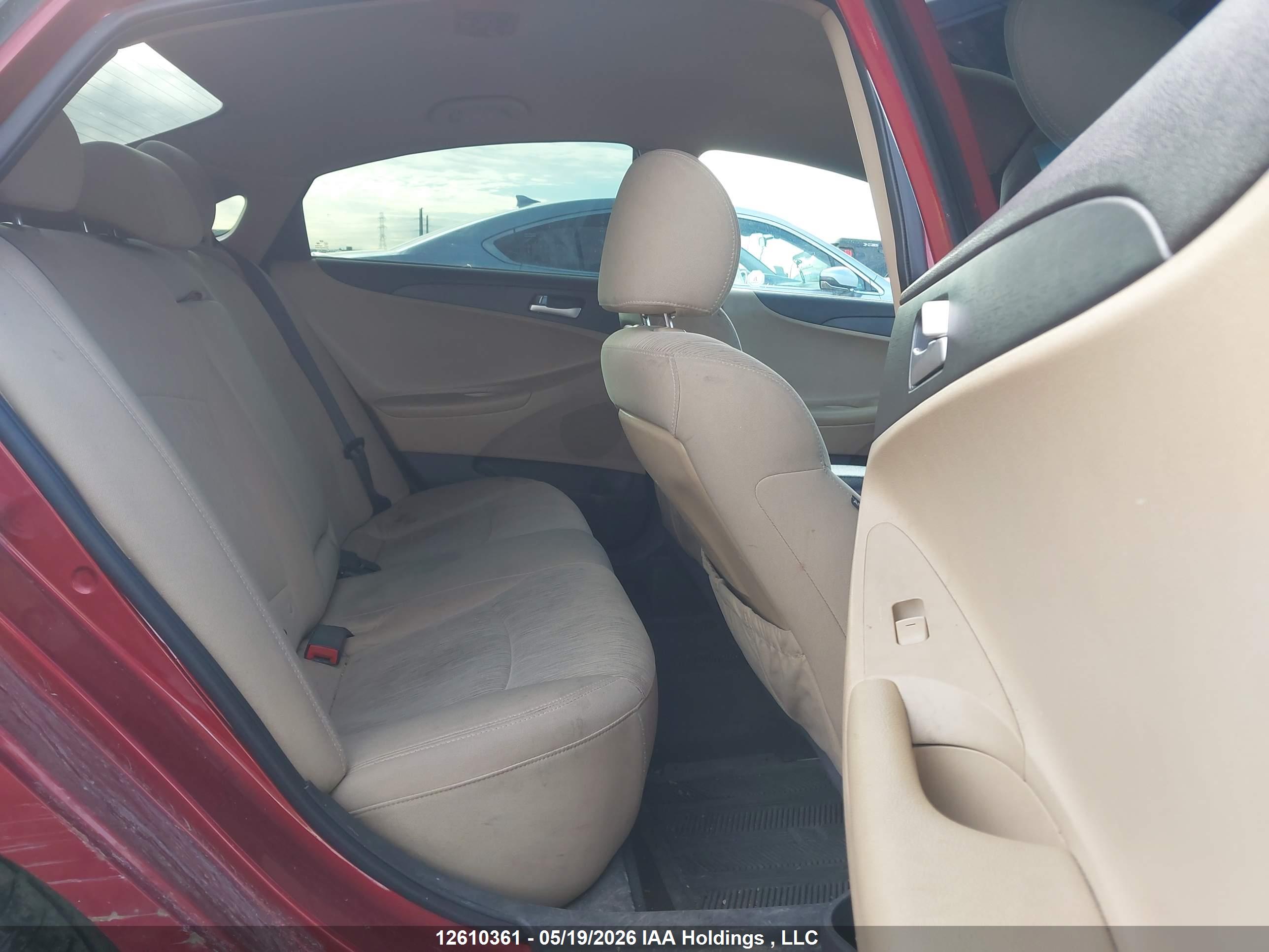 HYUNDAI SONATA image 8