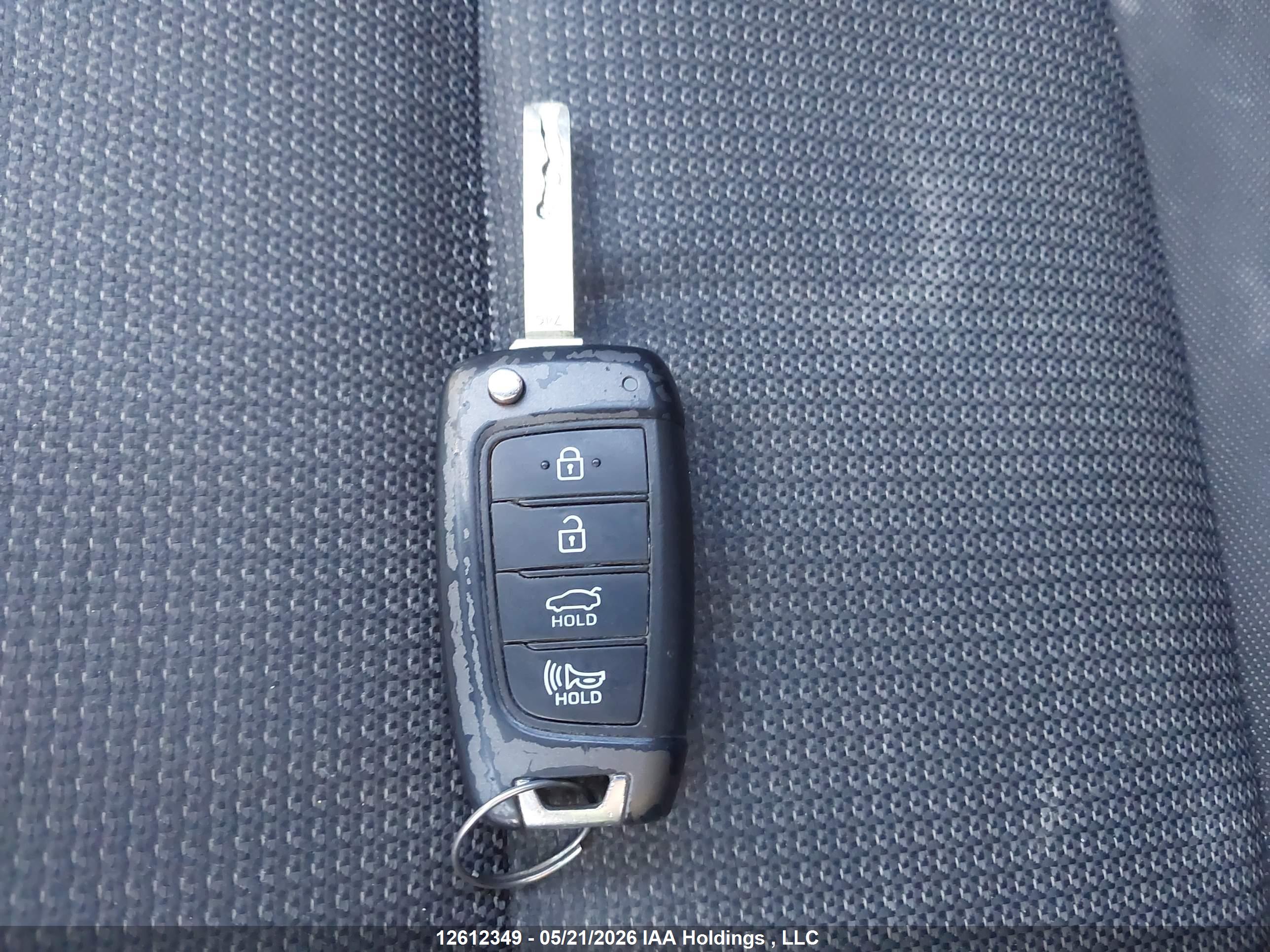 HYUNDAI ACCENT image 11