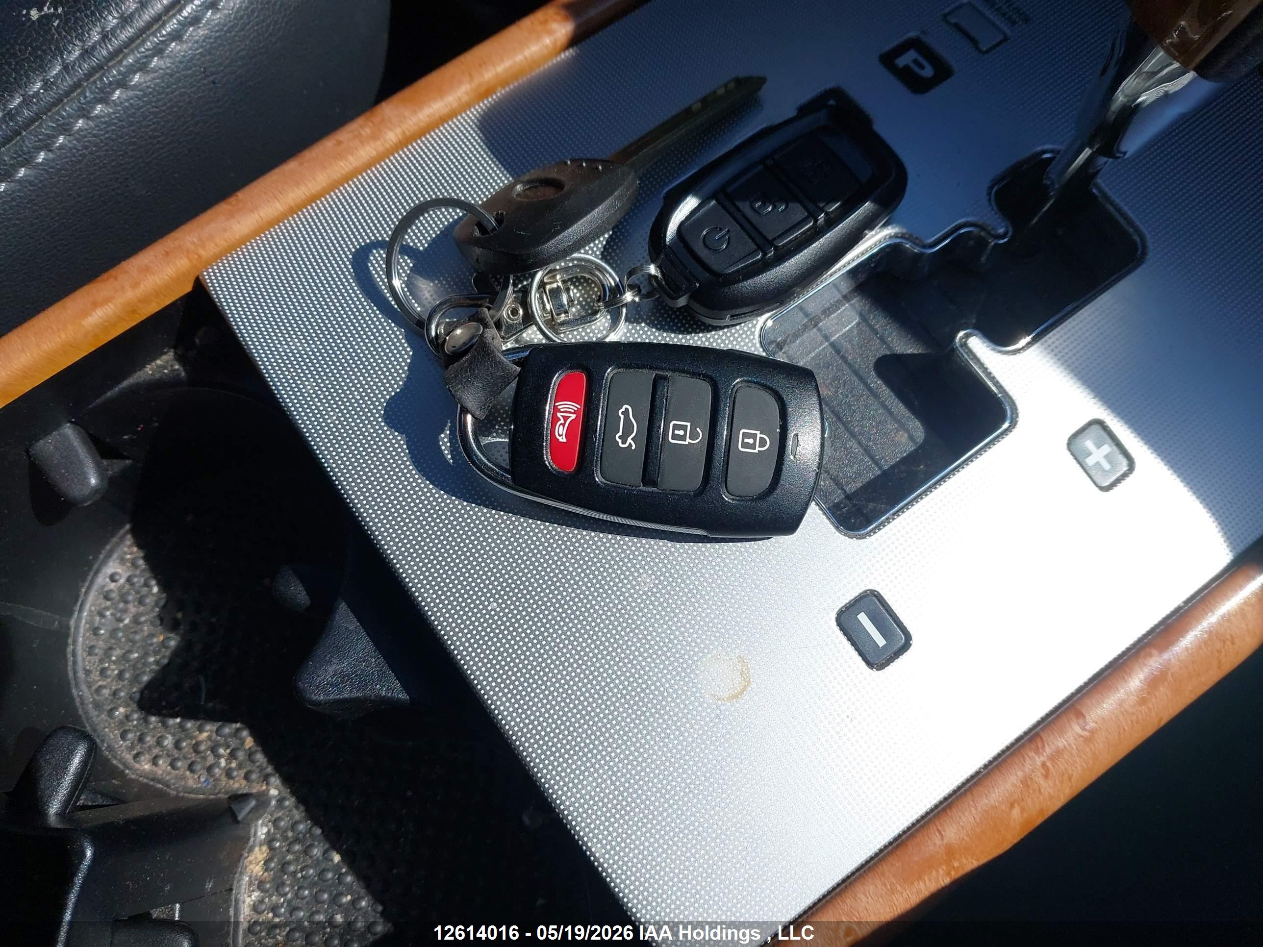 HYUNDAI AZERA image 11