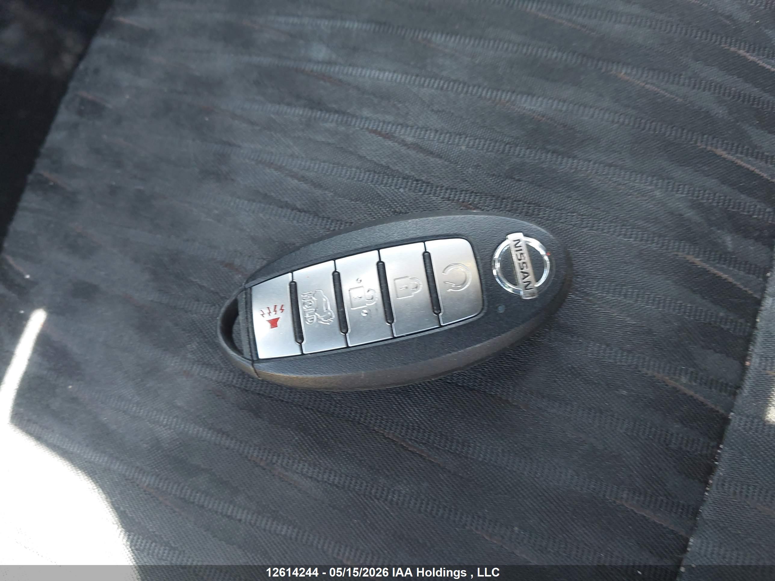 NISSAN ROGUE image 11