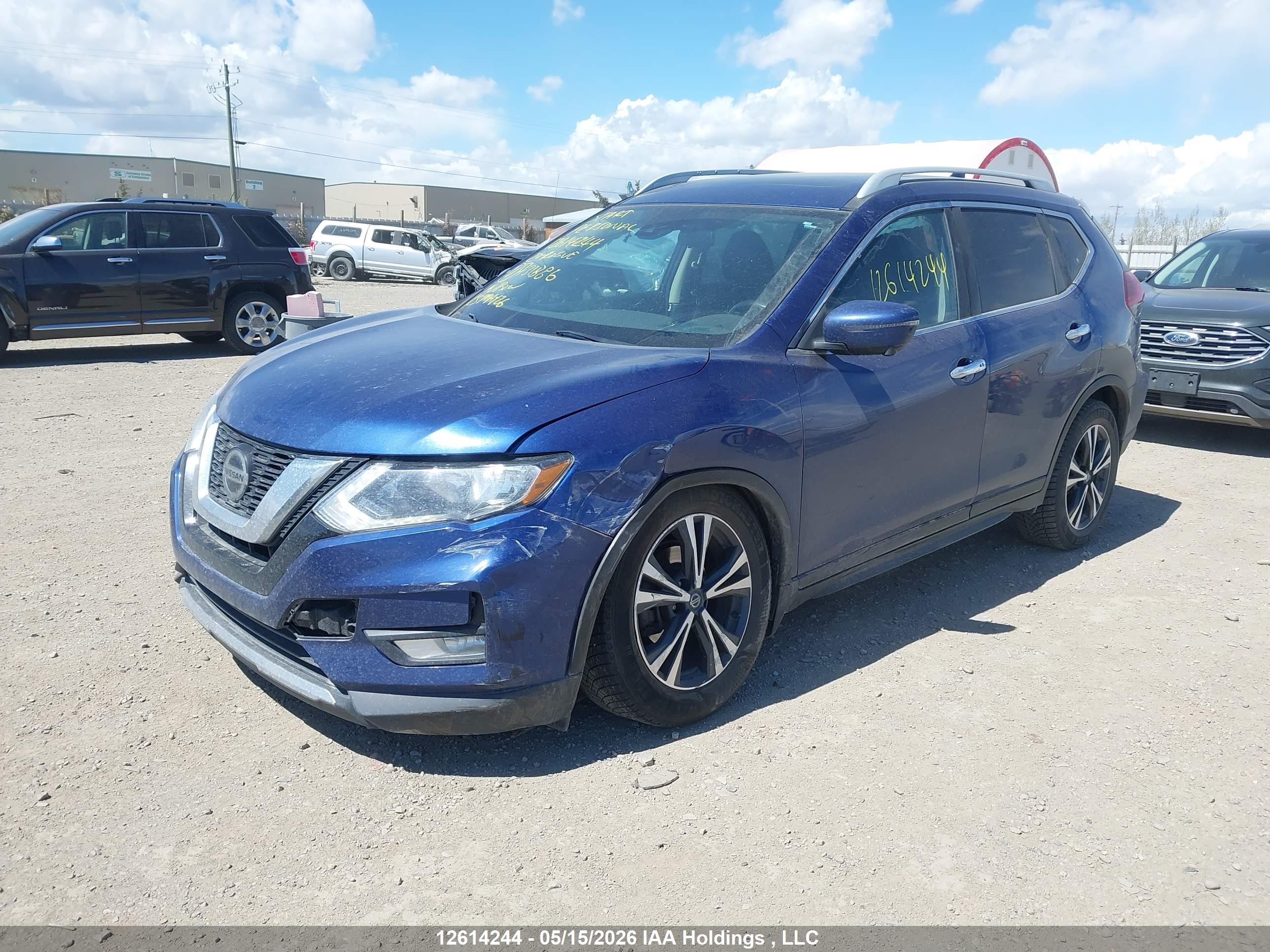NISSAN ROGUE image 2
