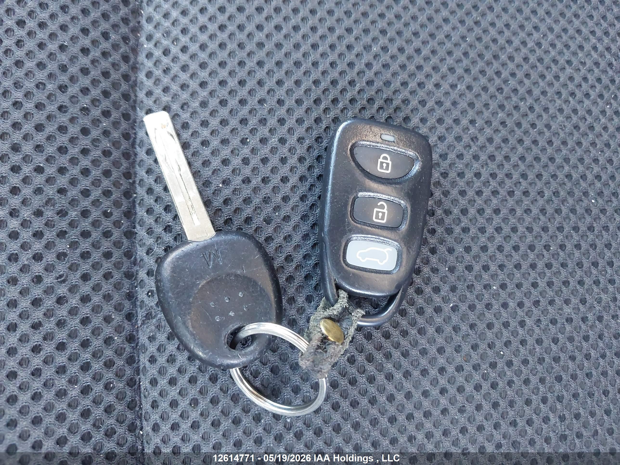 HYUNDAI ELANTRA image 11