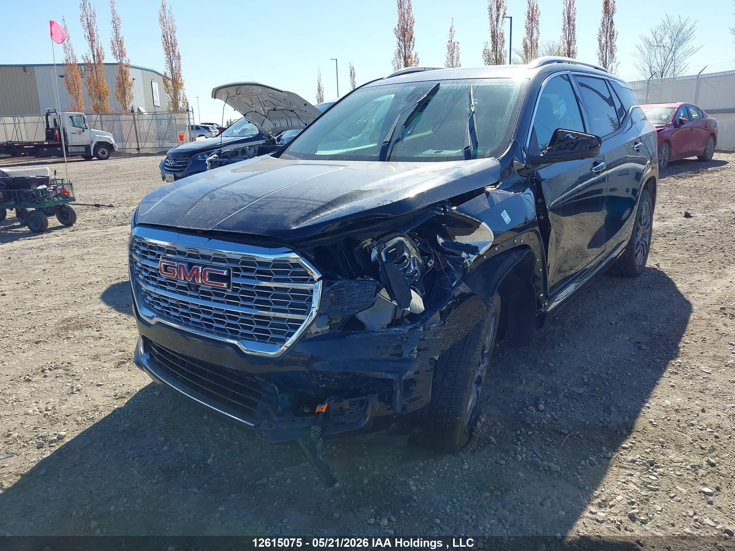 GMC TERRAIN image 2