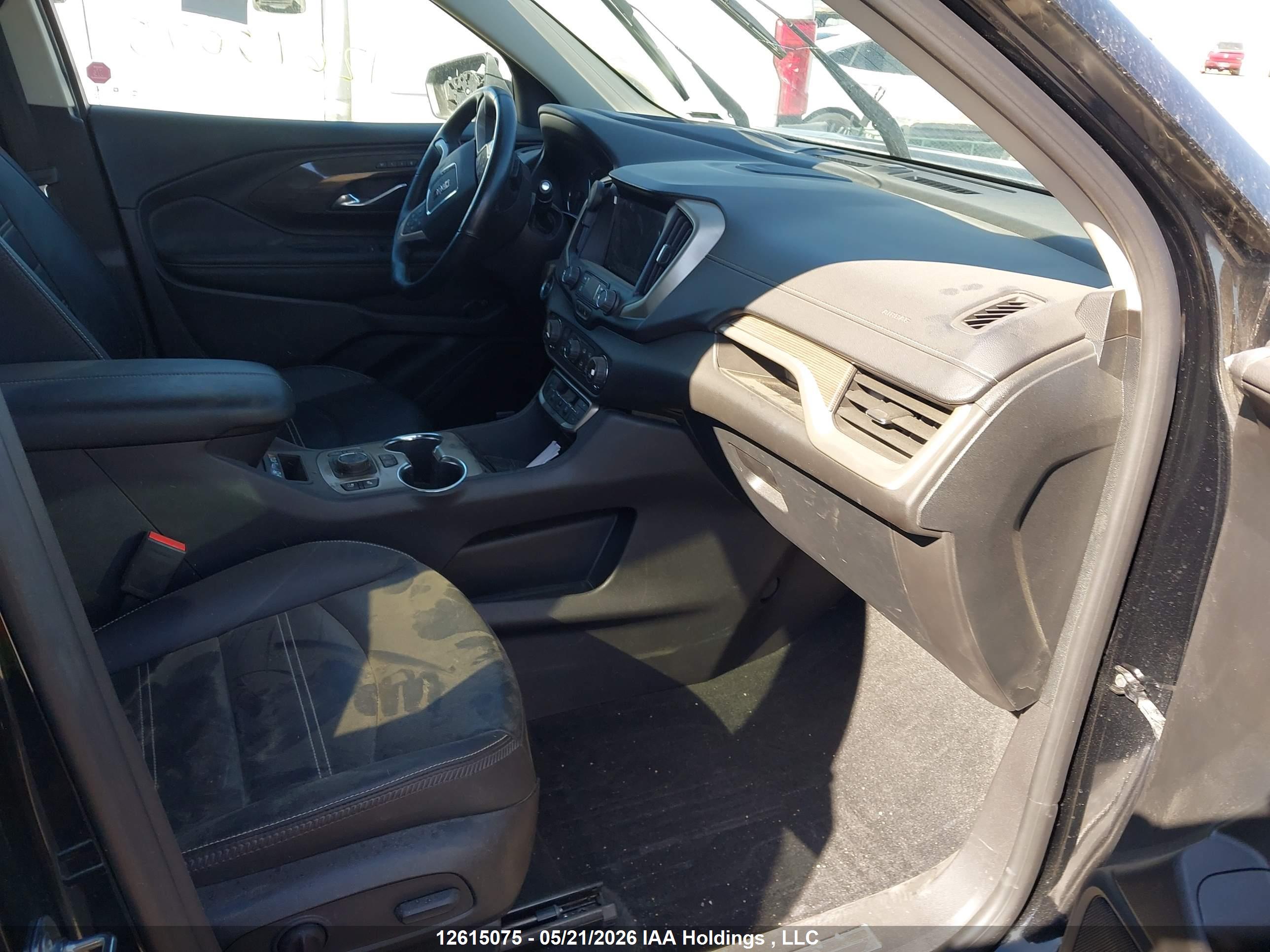 GMC TERRAIN image 5